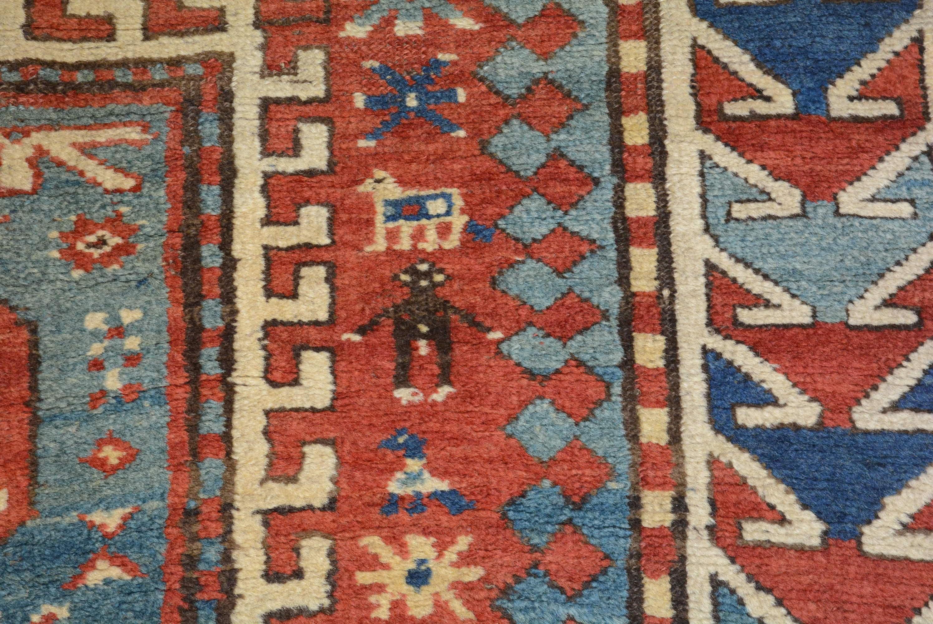 Antiker Kazak-Teppich (19. Jahrhundert) im Angebot