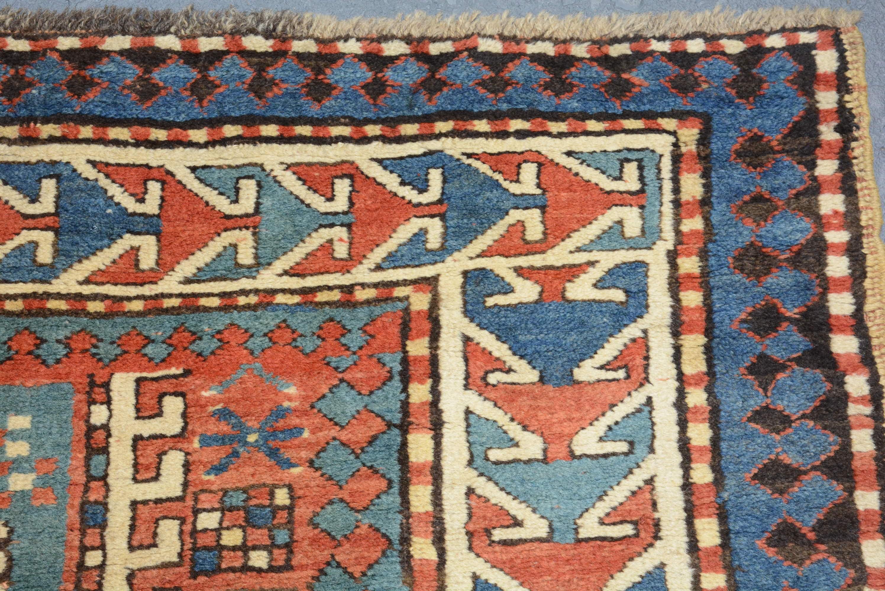 Antiker Kazak-Teppich (Wolle) im Angebot