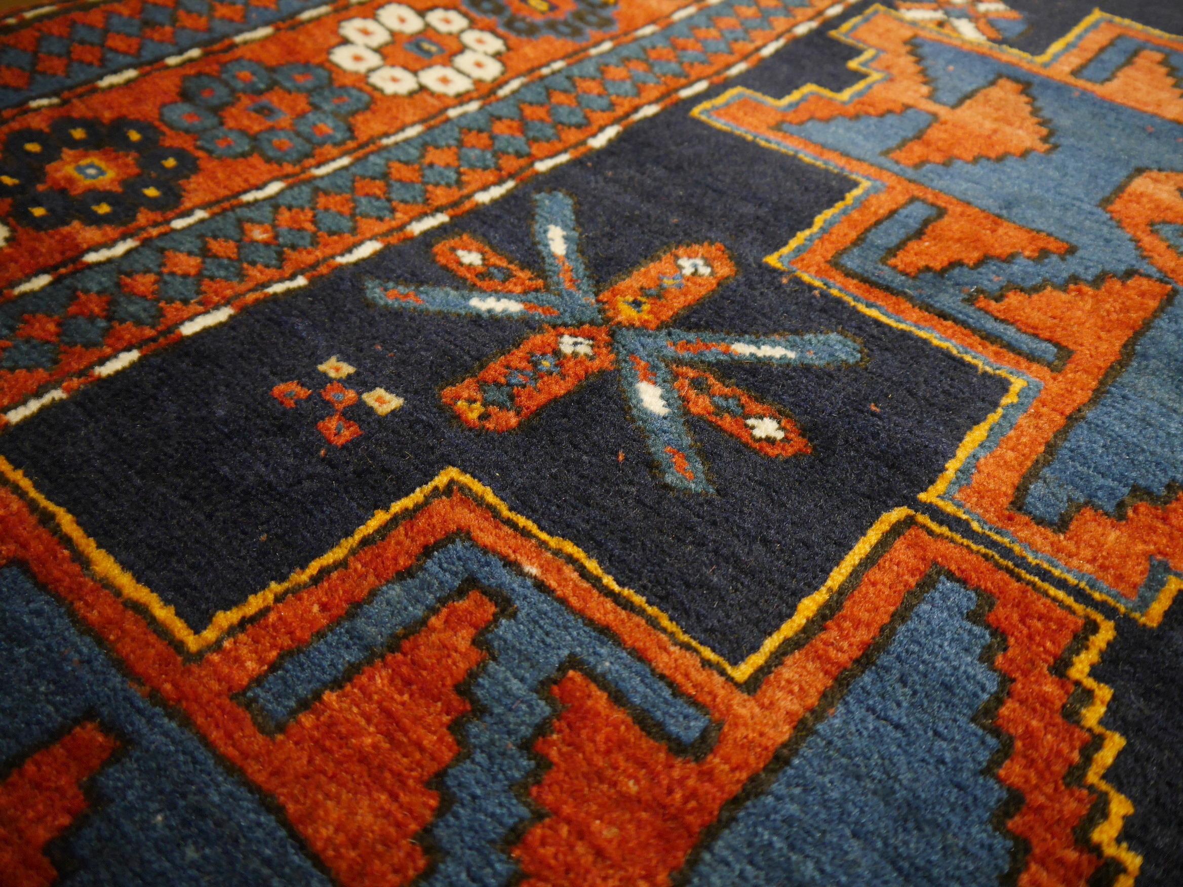 Antique Kazak Lesghi rug, hand knotted early 20th Century

A beautiful Kazak rug from Azerbaijan. Best quality wool and vegetable dyes. 
 
• Beautiful antique Kazak rug
• All handmade
• Pile pure wool
• Traditional Lesghi design
• Condition: Very