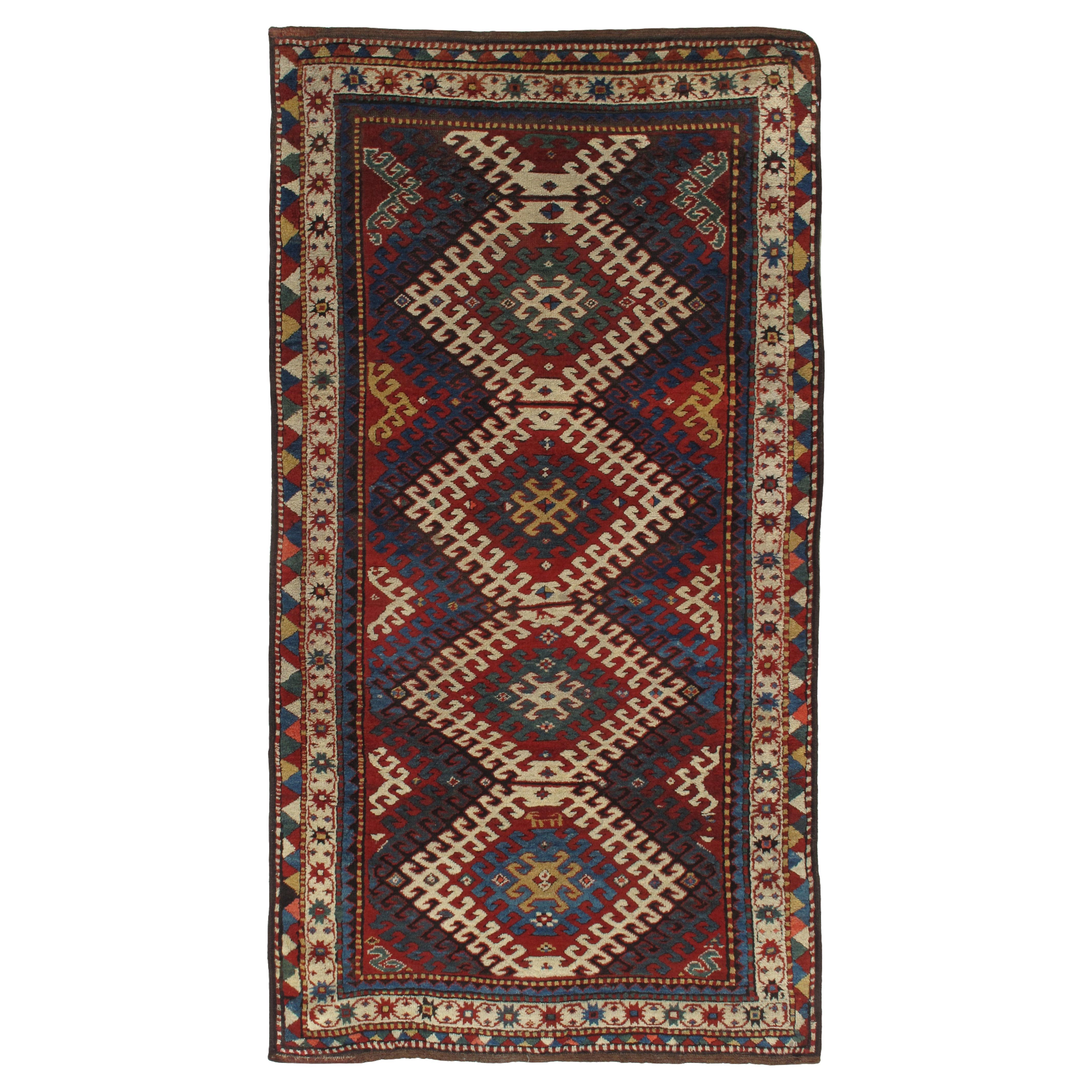 Antiker Kazak-Teppich, handgefertigt, Wolle, Gold, Elfenbein, Marineblau, Hellblau und Geometrisch