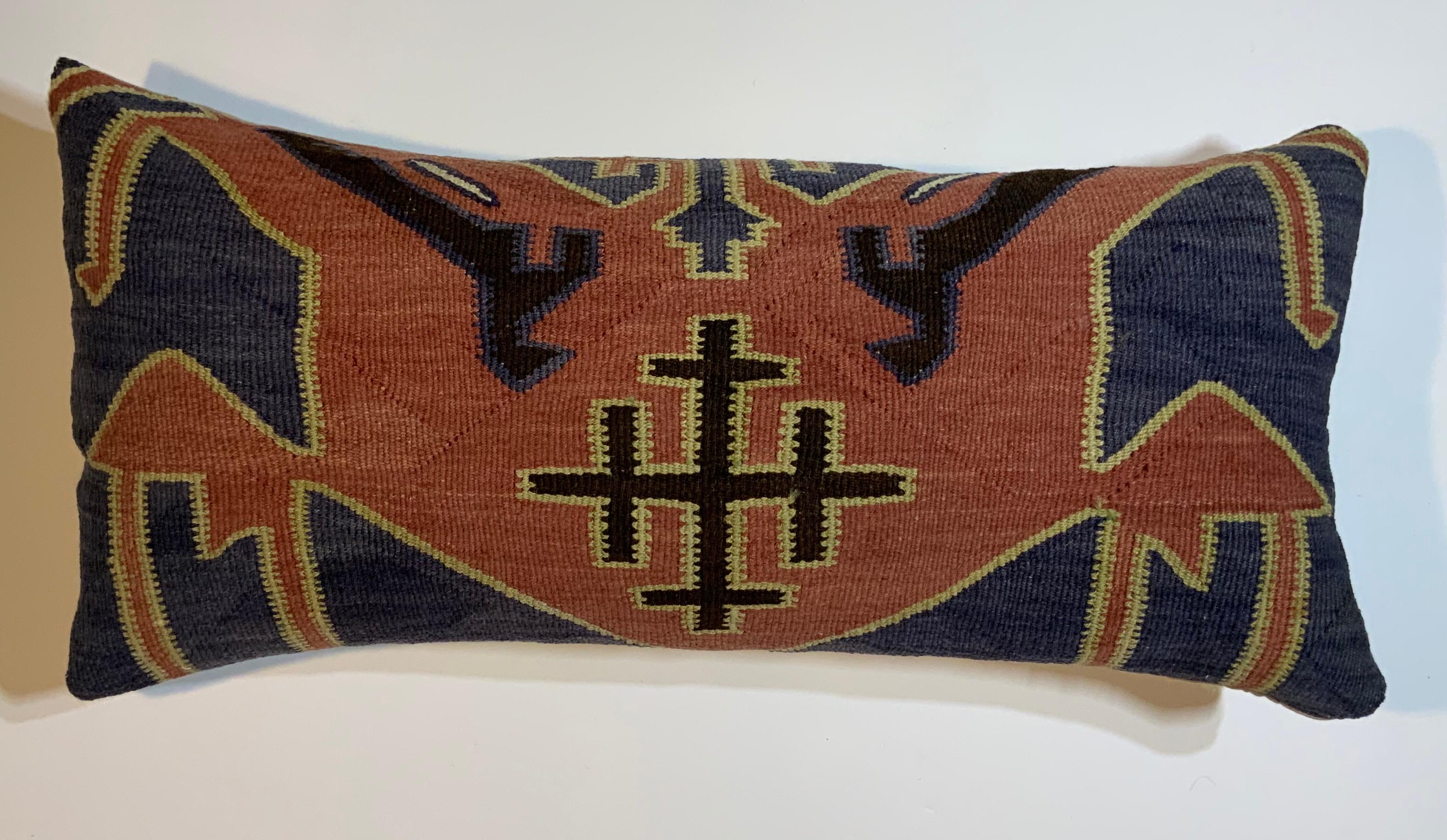 Exceptional pillow made of handwoven flat-weave antique rug fragment, beautiful geometric motif.
Fine cotton backing, frash inserts.
  