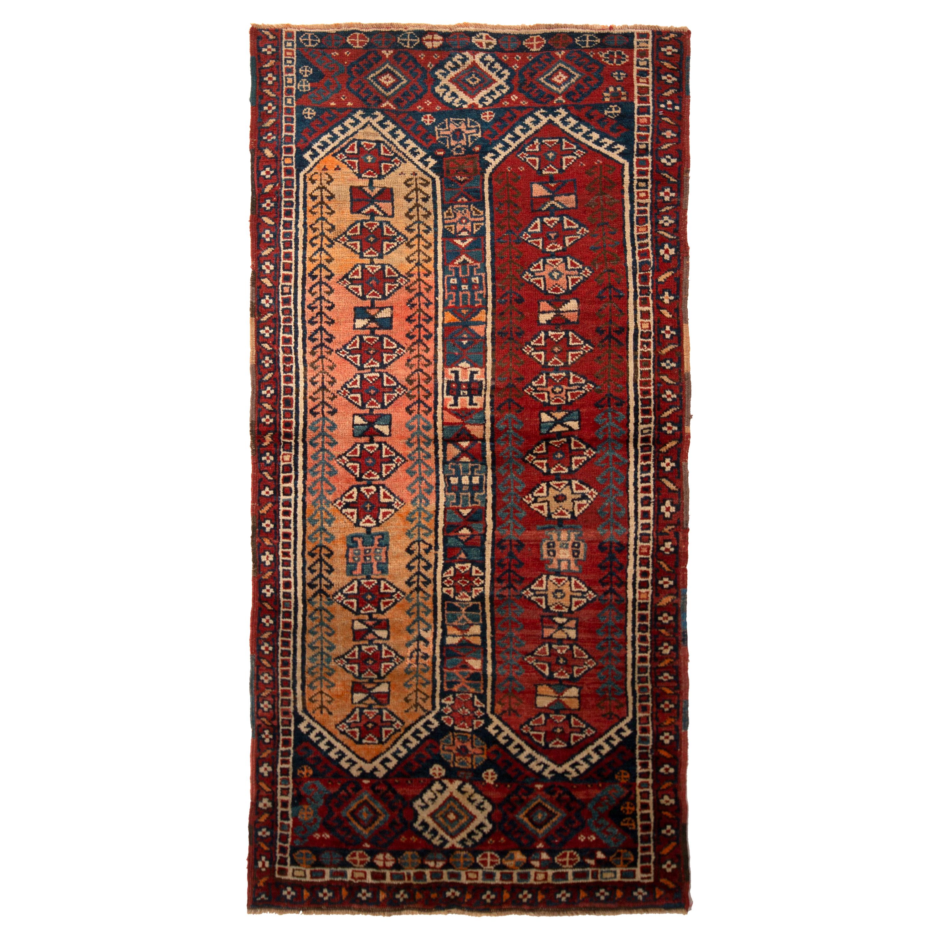 Antiker Kazak-Teppich mit rotem und blauem Stammesmuster von Rug & Kilim