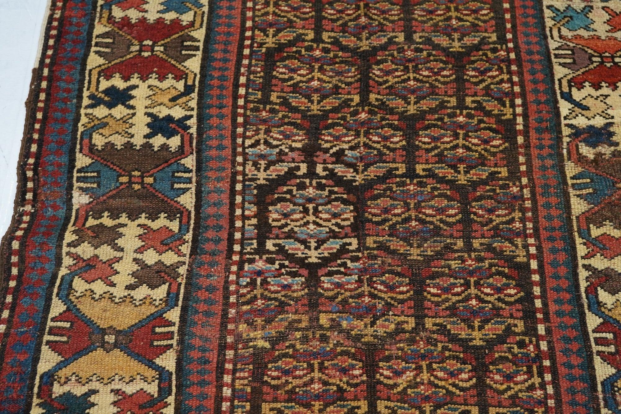 Noué à la main Tapis de couloir Kazak ancien 3'6'' x 10'9'' en vente
