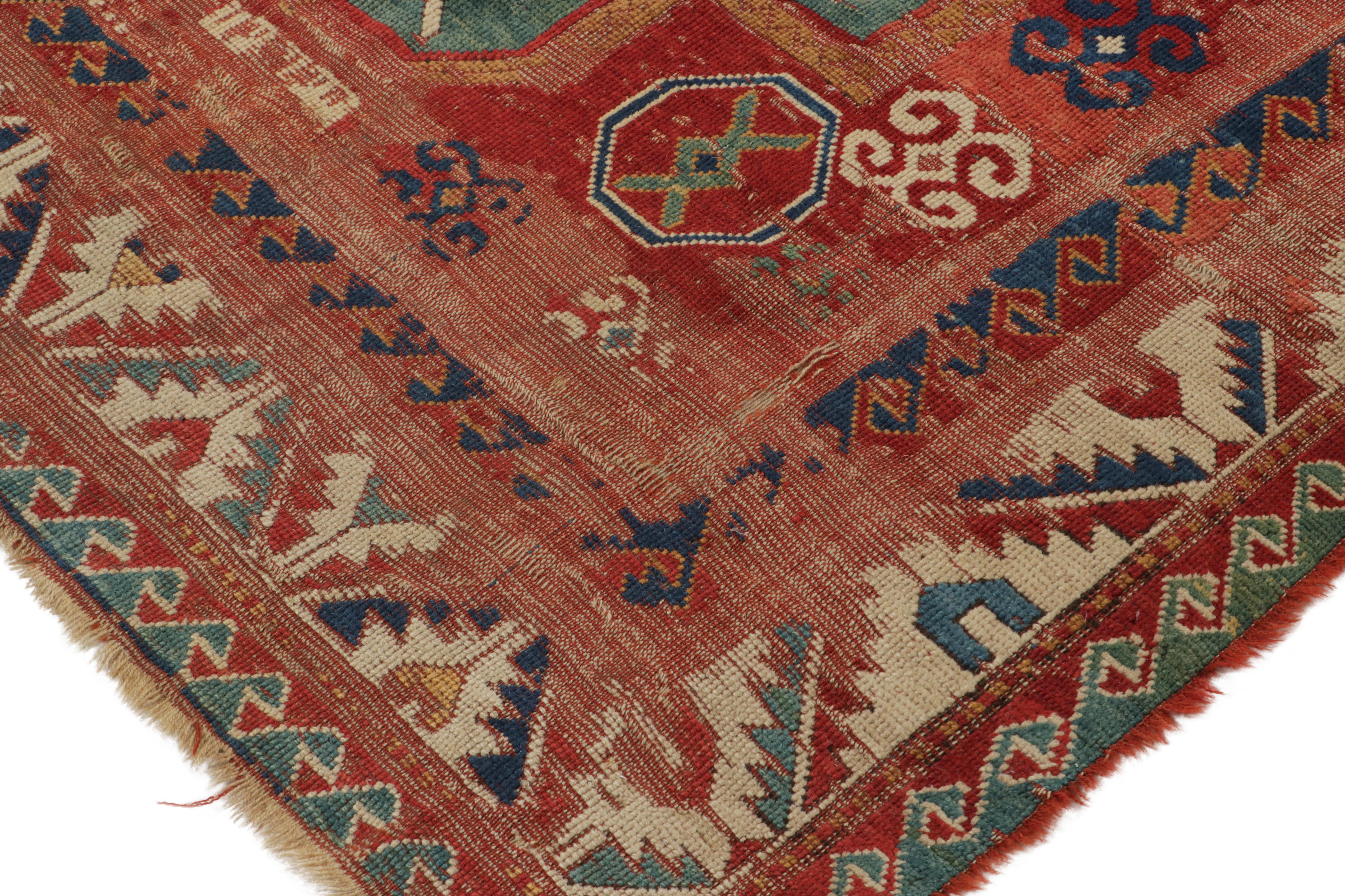 Antico tappeto tribale Kazak, medaglione geometrico rosso e blu - Rug & Kilim In condizioni buone in vendita a Long Island City, NY