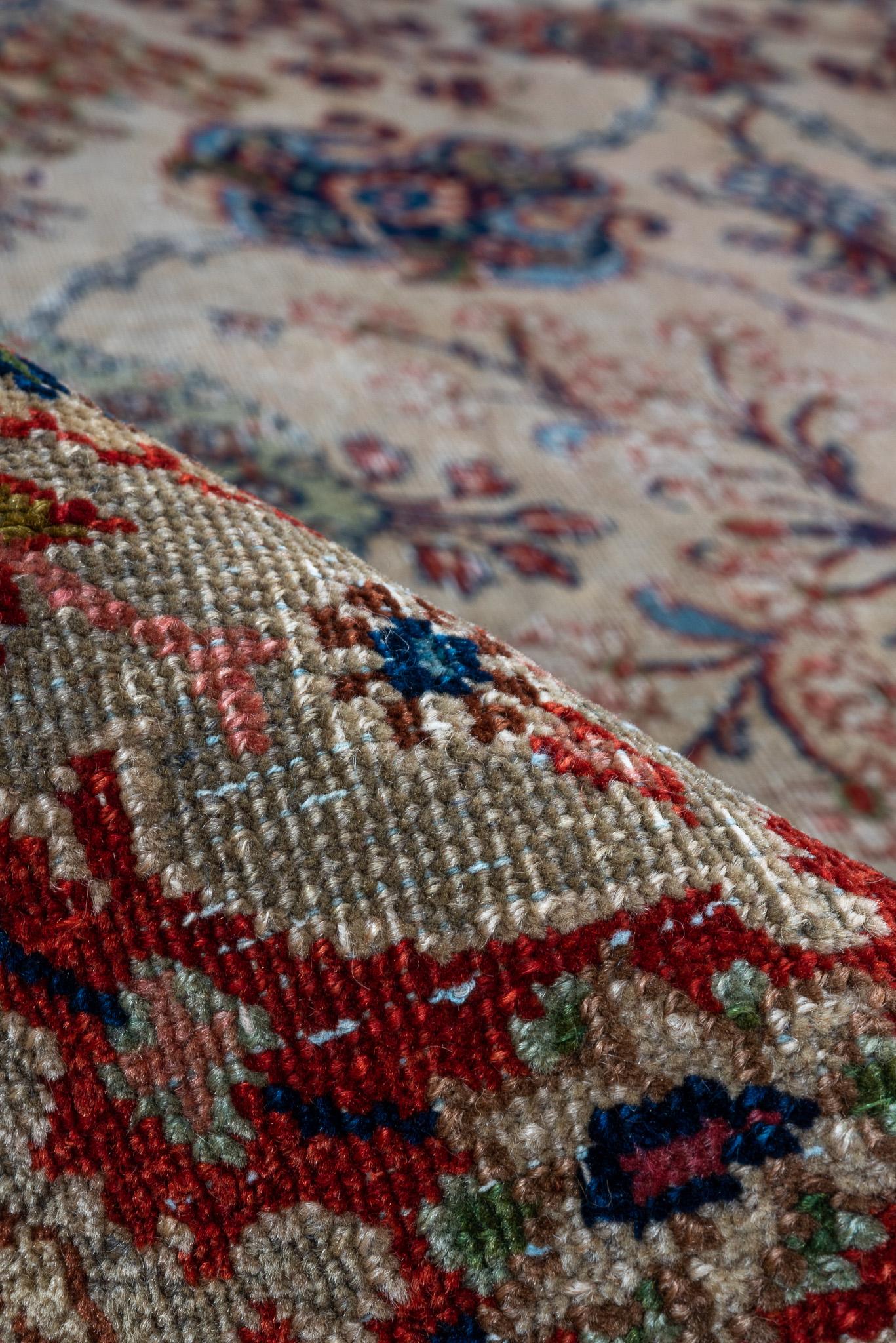 Tabriz Tappeto antico Kazvin con medaglione floreale in colori intensi e ricchi in vendita