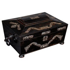 Caja de Recuerdos Antigua, Inglesa, Coromandel, Estuche de Papelería con Incrustaciones, Regencia, 1830