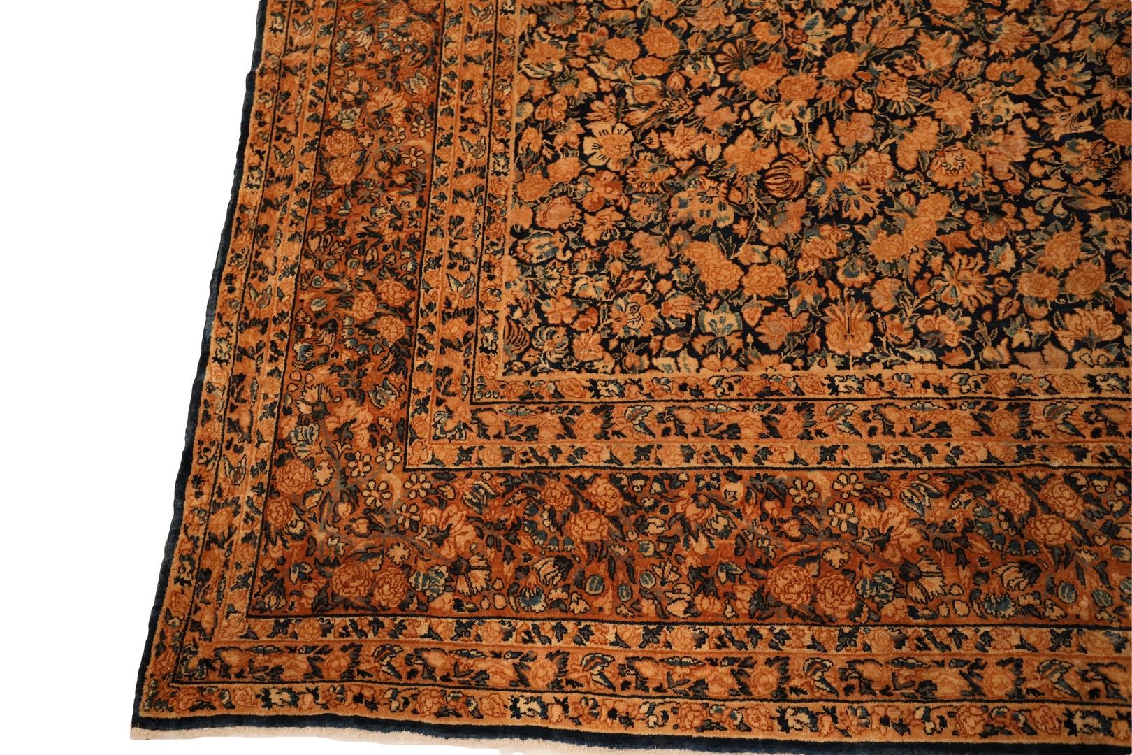 Antikes Kerman All-Over-Blumendesign, Beige & Marineblau - 10 x 17 (Handgeknüpft) im Angebot