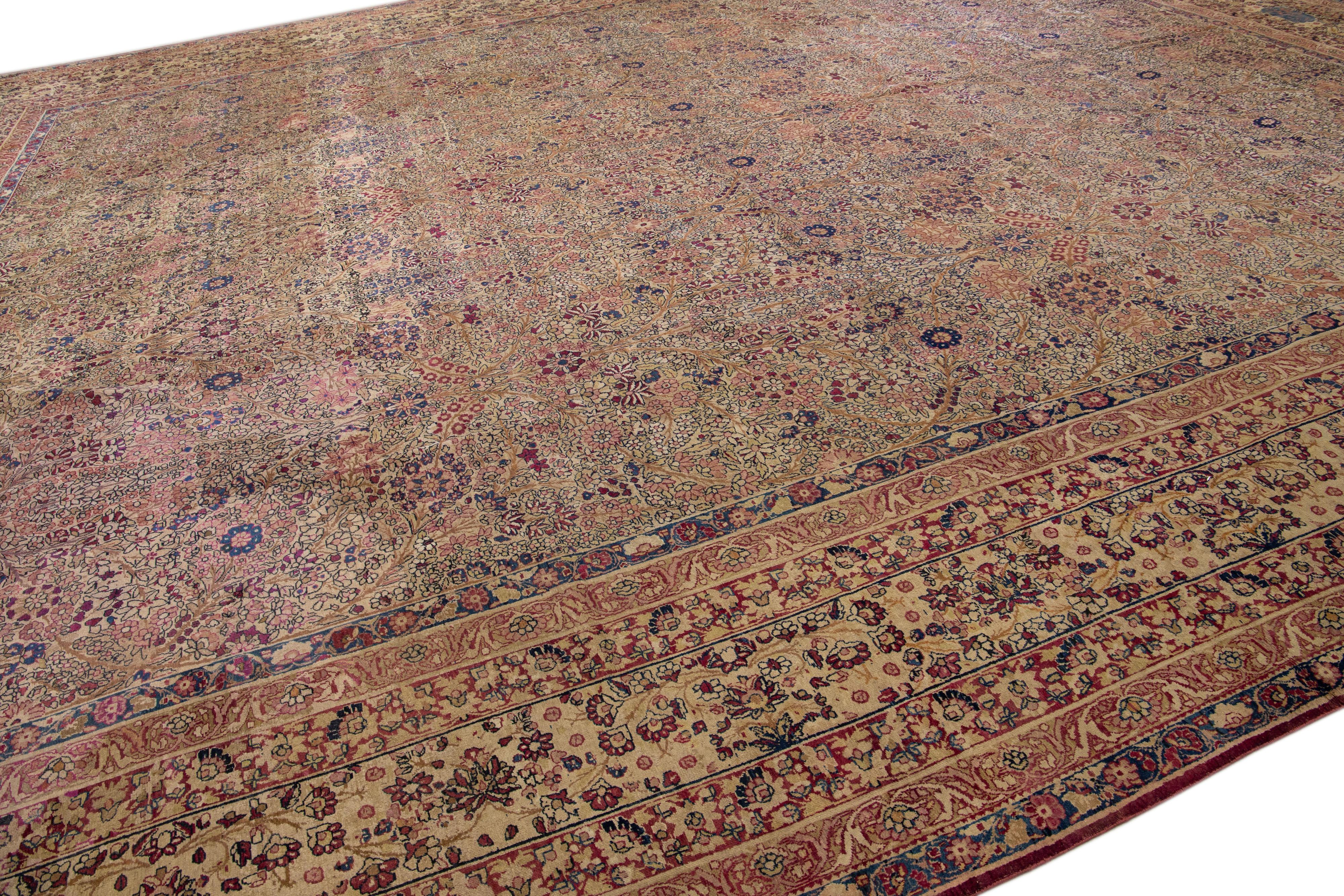 Tapis persan multicolore Kerman fait à la main avec motif floral sur toute la surface Bon état - En vente à Norwalk, CT
