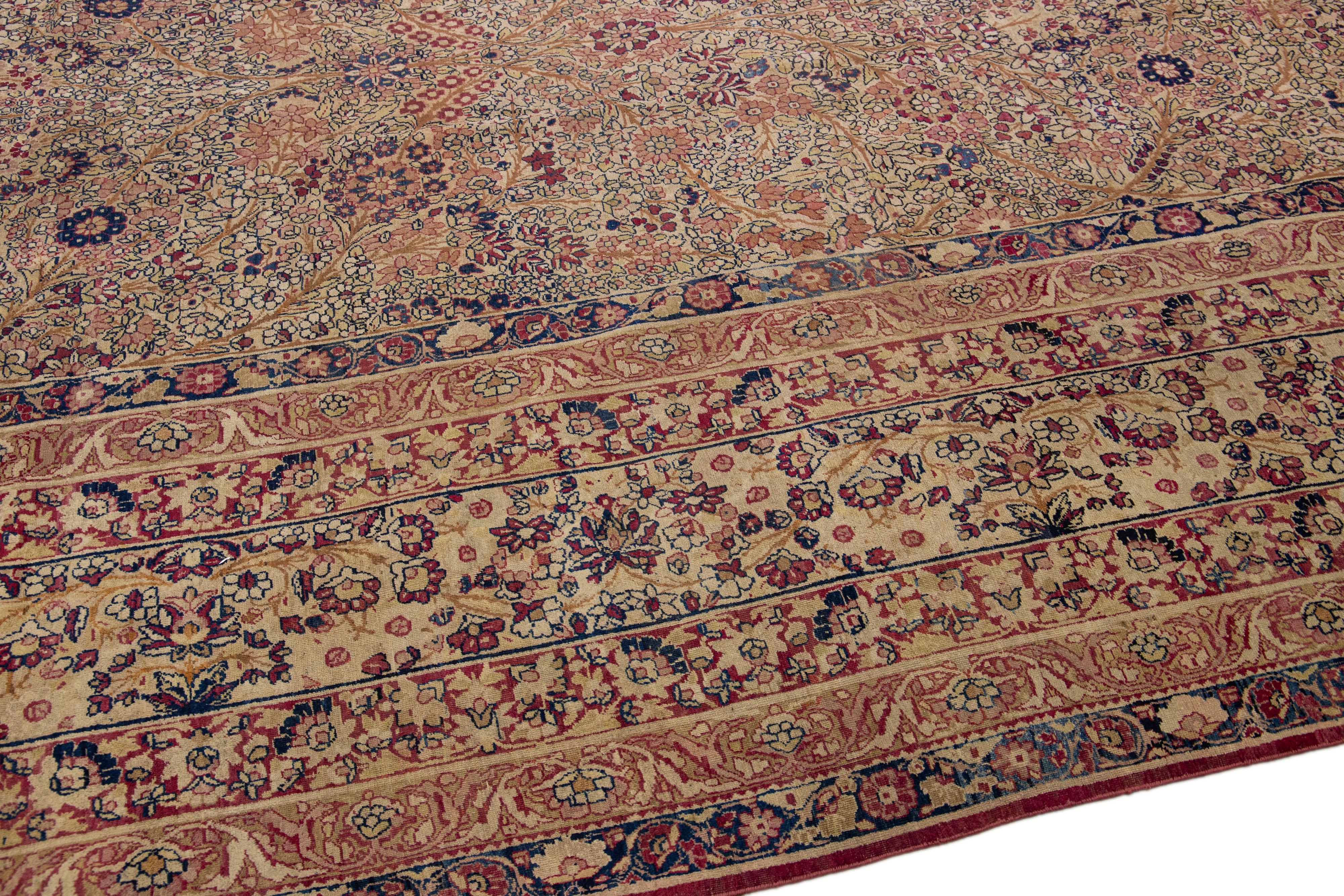 20ième siècle Tapis persan multicolore Kerman fait à la main avec motif floral sur toute la surface en vente