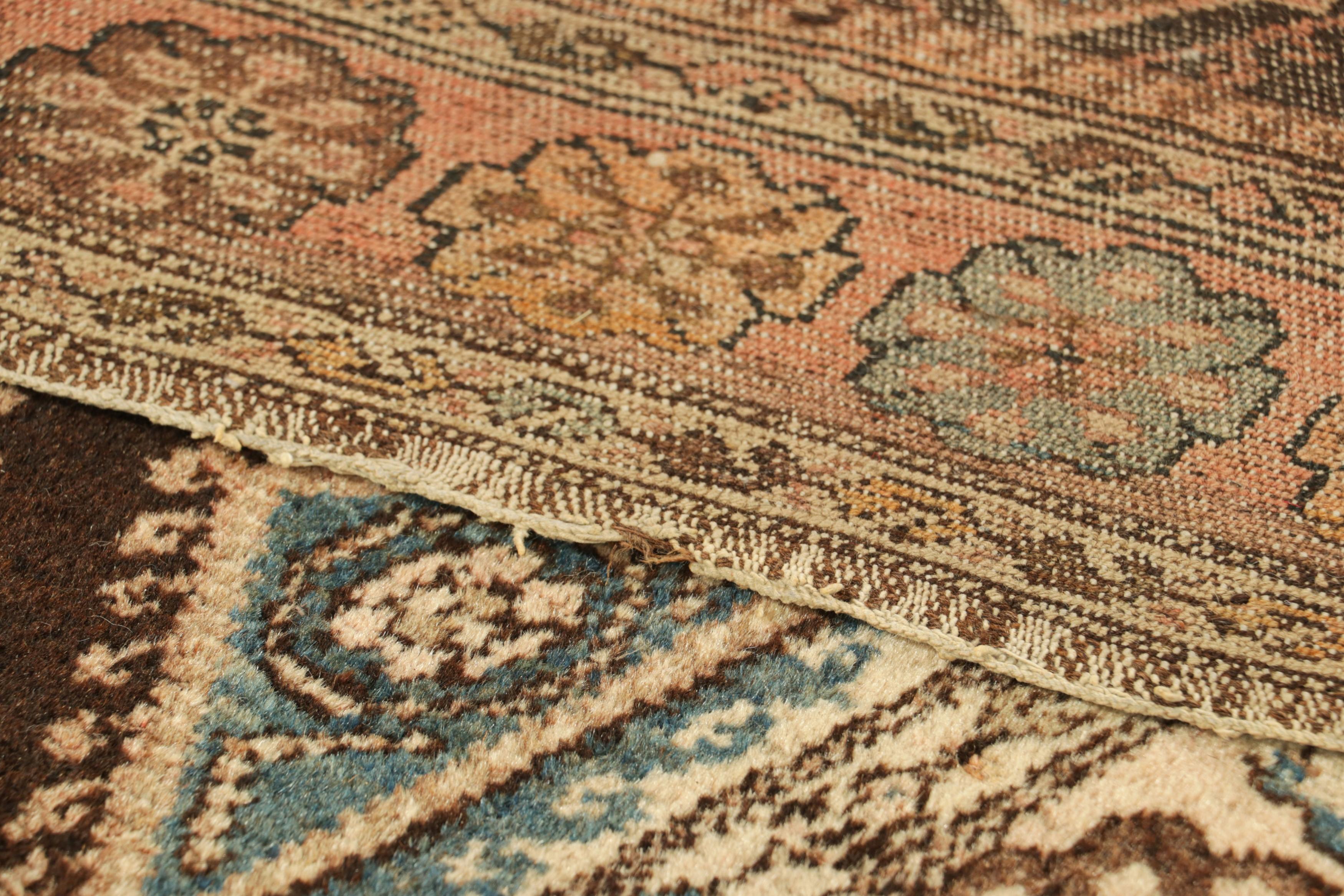 Antiker Kerman Lavar Perserteppich in Brown-Braun mit Medaillons  Rug und Kilim (Wolle) im Angebot