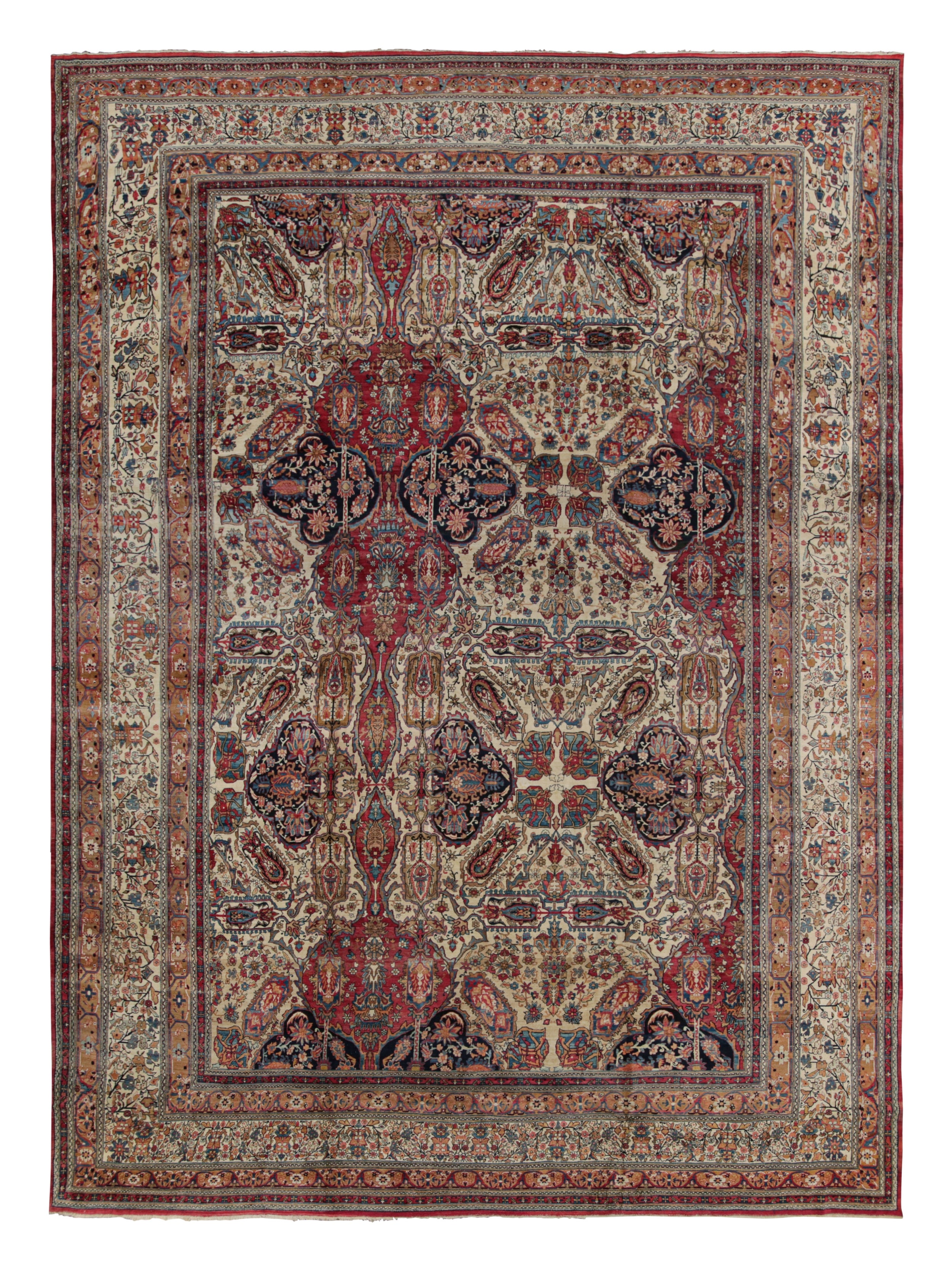 Antiker roter und brauner persischer geblümter Kerman Lavar-Teppich