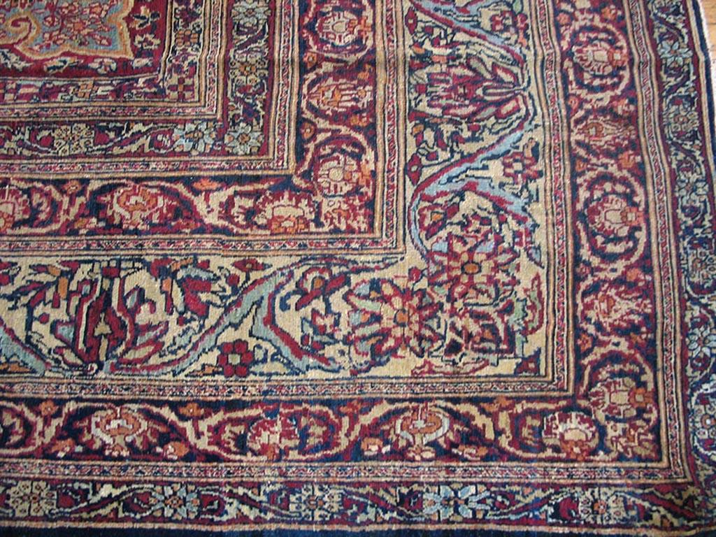 Antique Kerman-Lavar rug. Size: 8'6