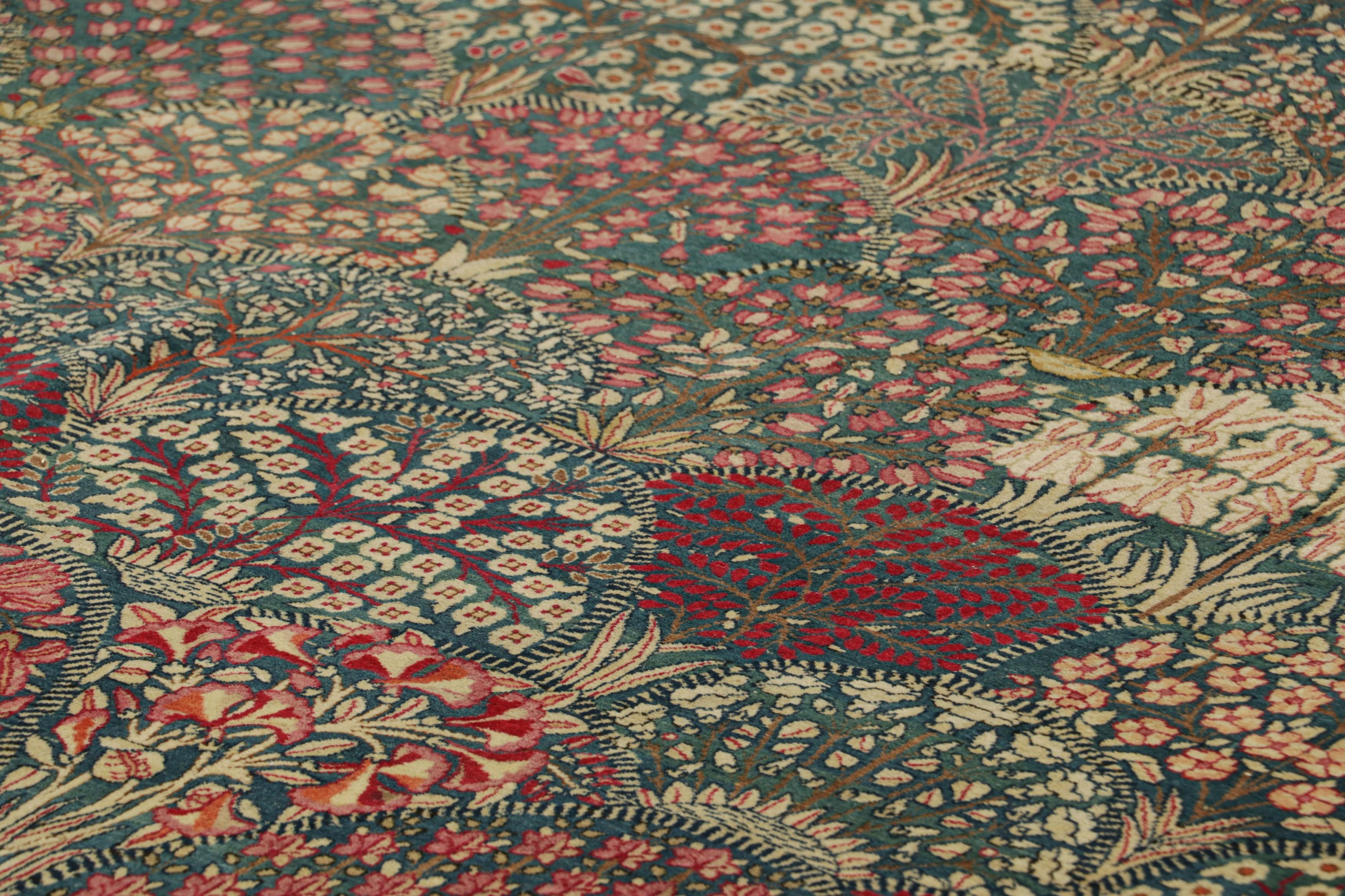 Dieser 7x11 große antike Perserteppich aus handgeknüpfter Wolle, der um 1890-1900 entstand, ist ein reichhaltiges und seltenes Sammlerstück mit der Herkunft Kerman Lavar - eine aufregende neue Kuration der Collection'S von Rug & Kilim.  

Über das