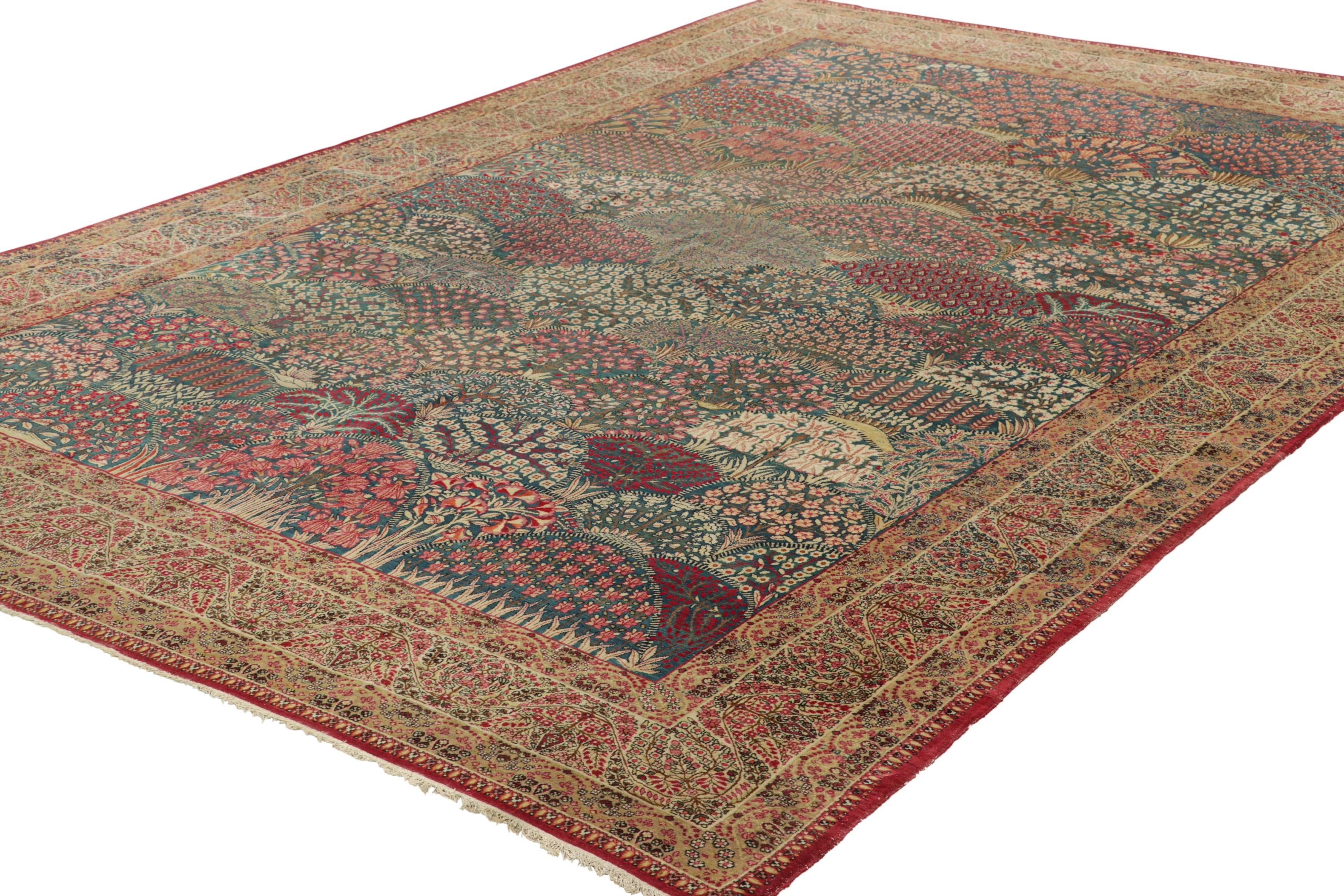 Antiker Kerman Lavar-Teppich in Beige-Braun mit bunten Mustern  Rug & Kilim (Handgeknüpft) im Angebot