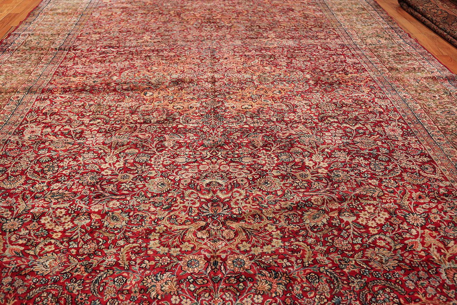 Antique Kerman Persian Rug. Size: 9 ft 9 in x 17 ft 3 in (2.97 m x 5.26 m) 4