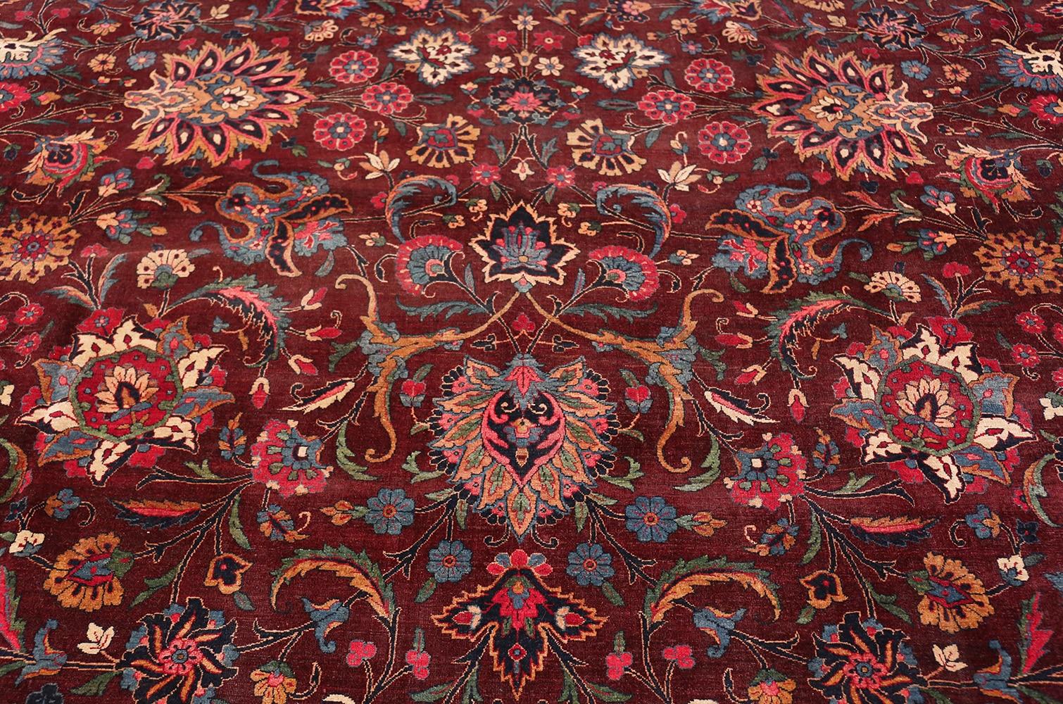 Antiker persischer Kerman-Teppich. Größe: 11 Fuß 8 Zoll x 21 Fuß 2 Zoll im Zustand „Hervorragend“ im Angebot in New York, NY