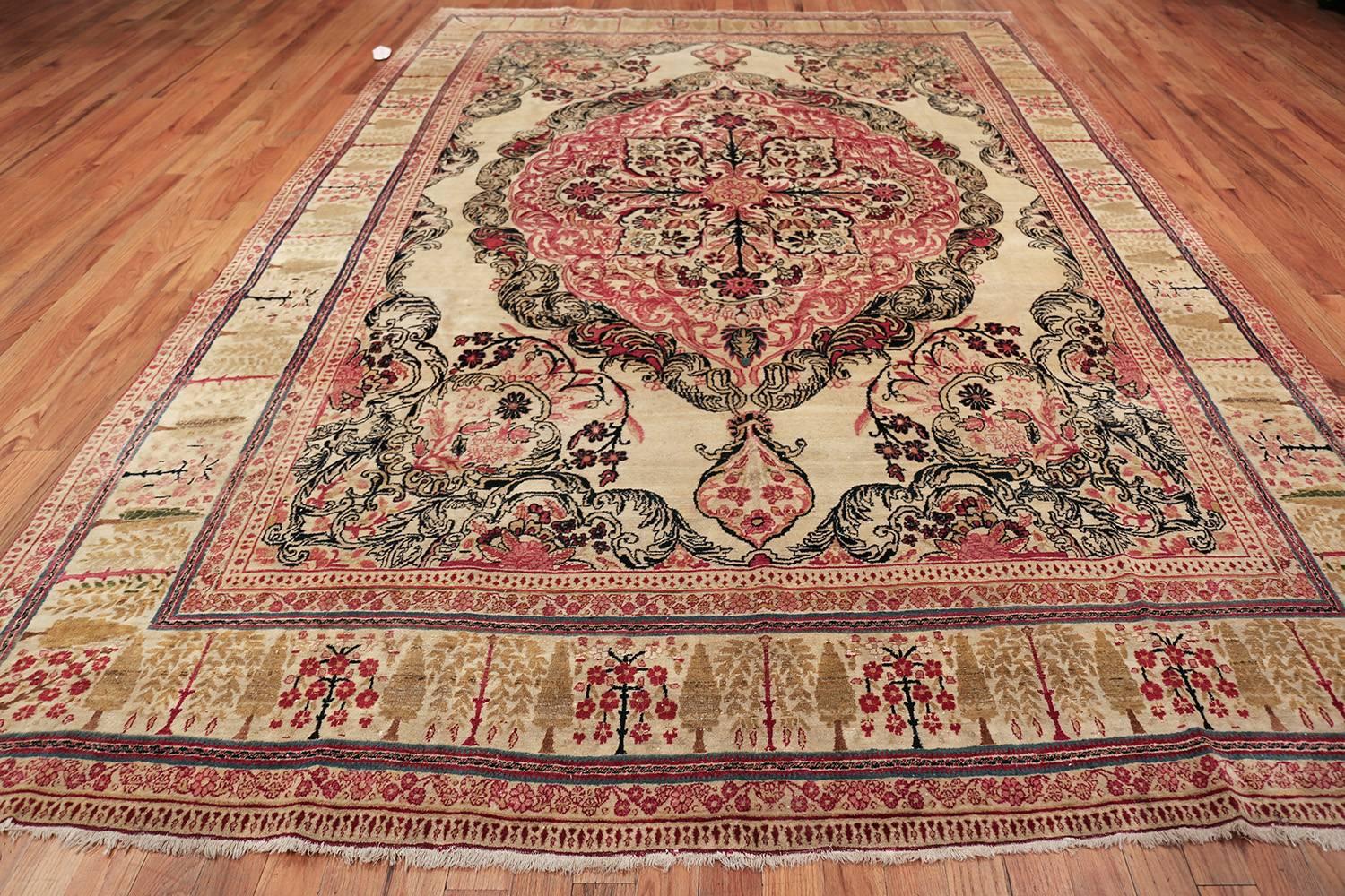 Nazmiyal Collection Antique Kerman Persian Rug. Size: 9 ft x 12 ft 4 in 3