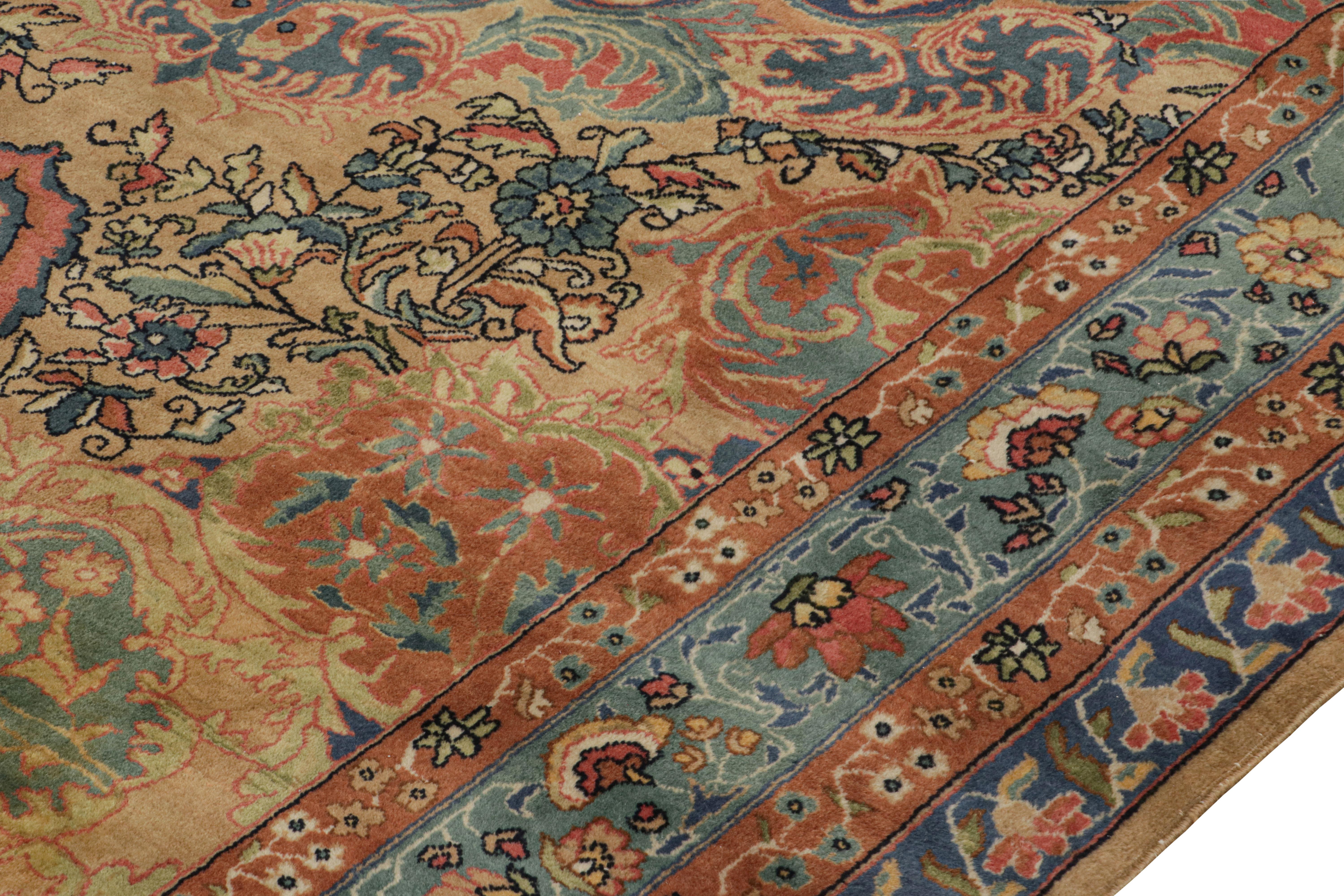Antiker indischer Palastteppich mit Tabriz-Design & floralen Mustern, von Rug & Kilim (Handgeknüpft) im Angebot