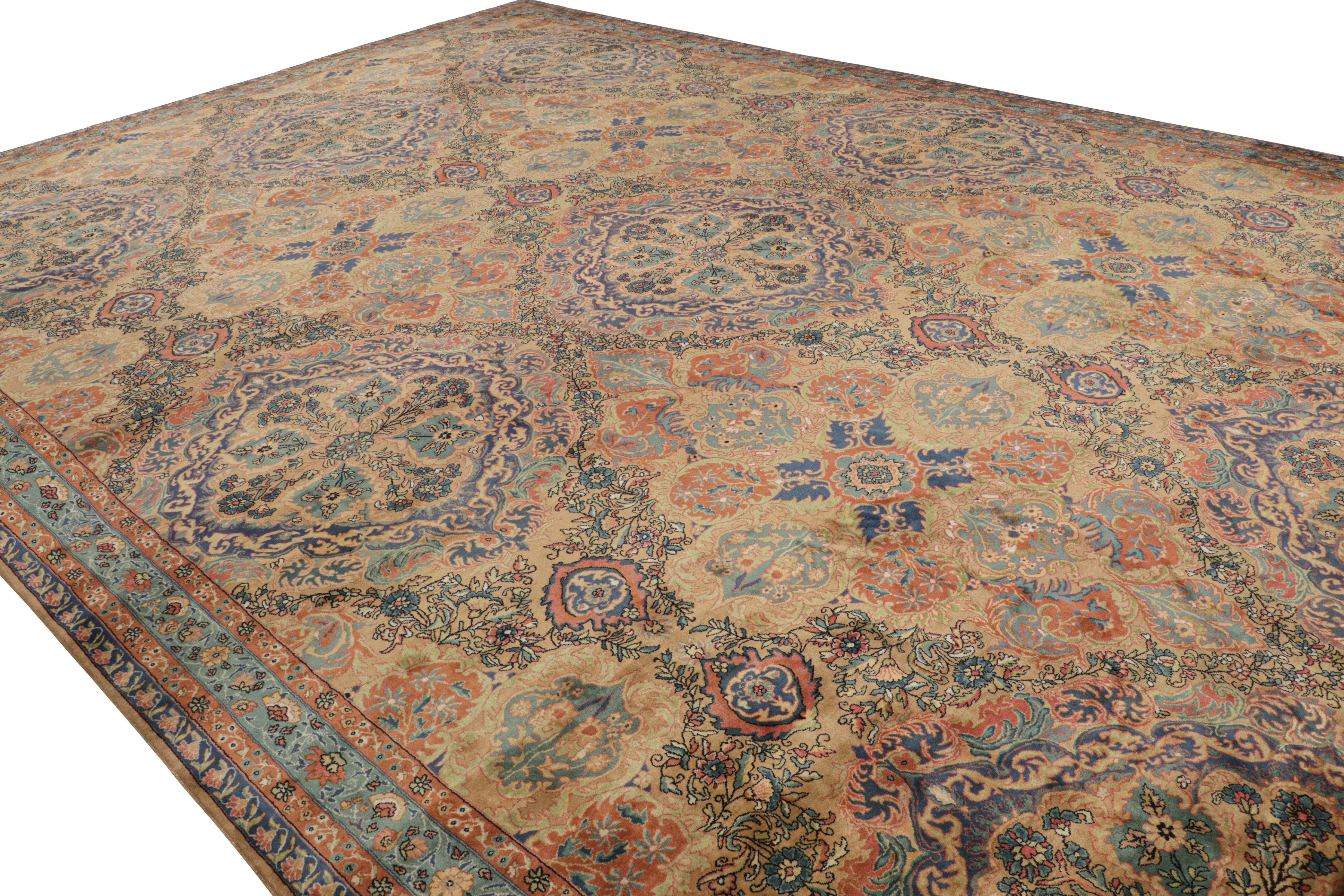 Antique Kerman Persian Style Palace Rug with Floral Patterns In Good Condition For Sale In Long Island City, NY