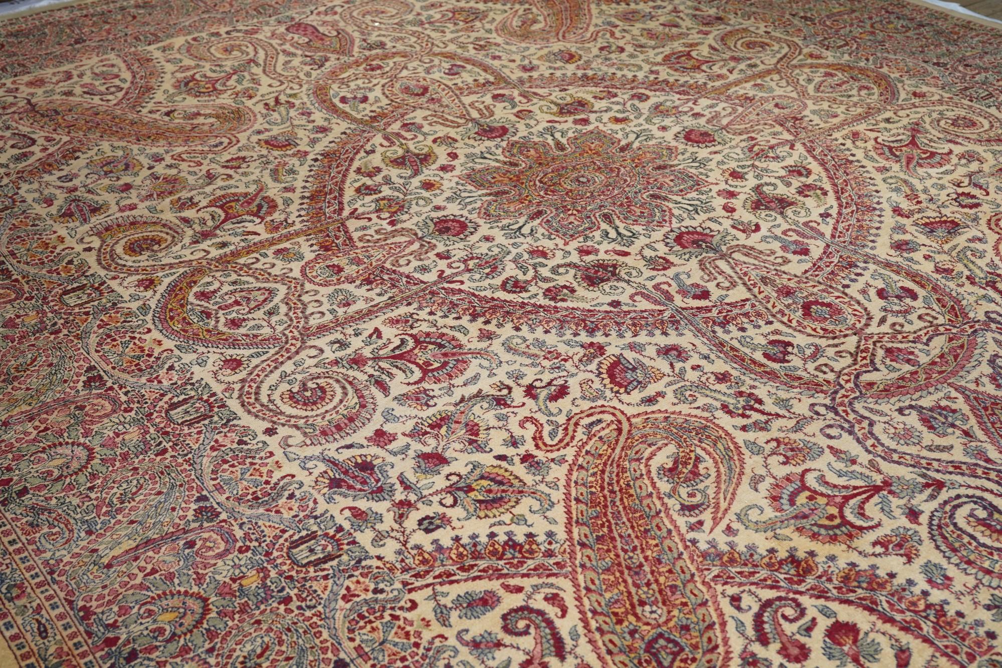 Antiker Kerman-Teppich 11'3'' x 15'5'' (Wolle) im Angebot