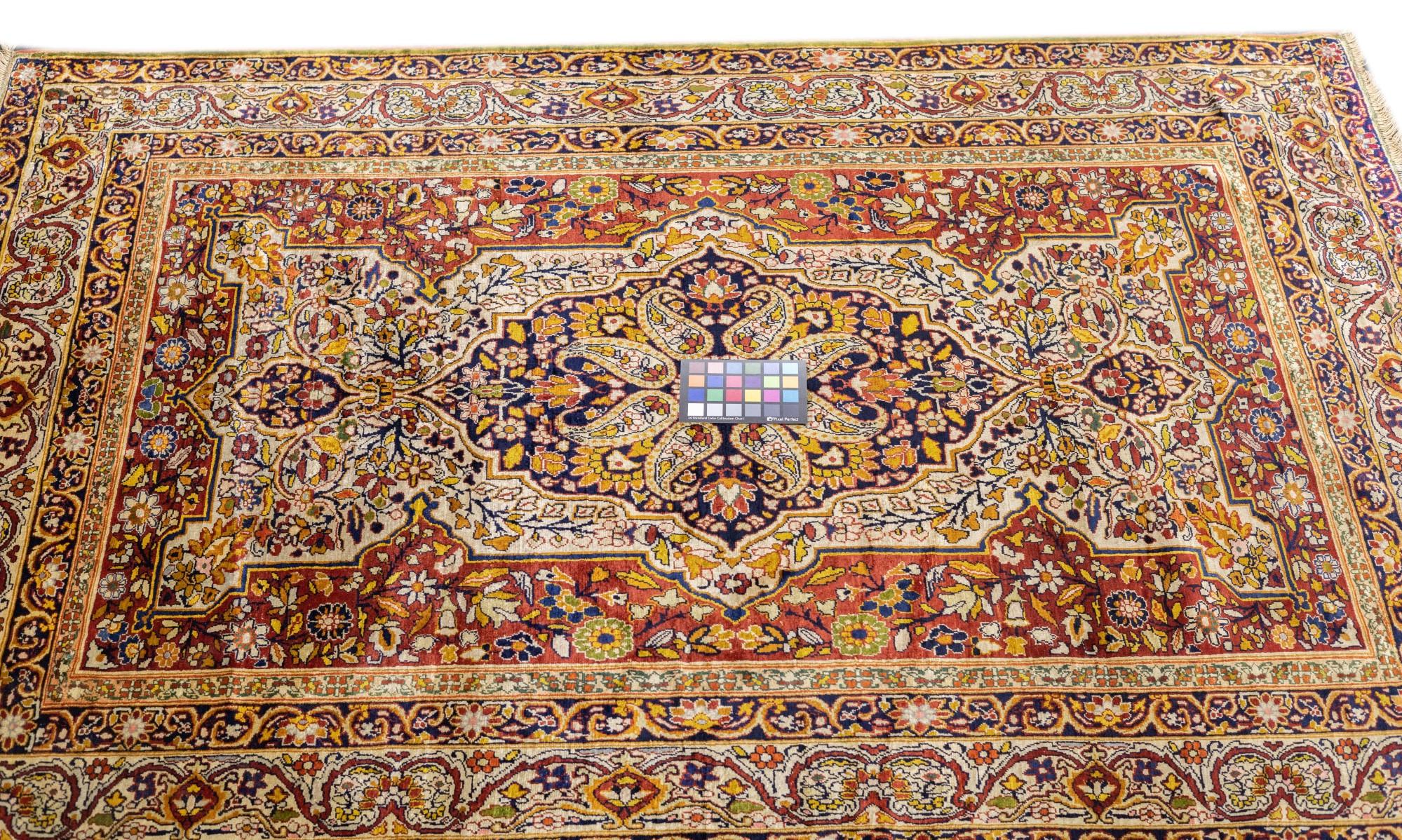 Antiker Kerman-Teppich 4'5'' x 6'3'' im Angebot 5