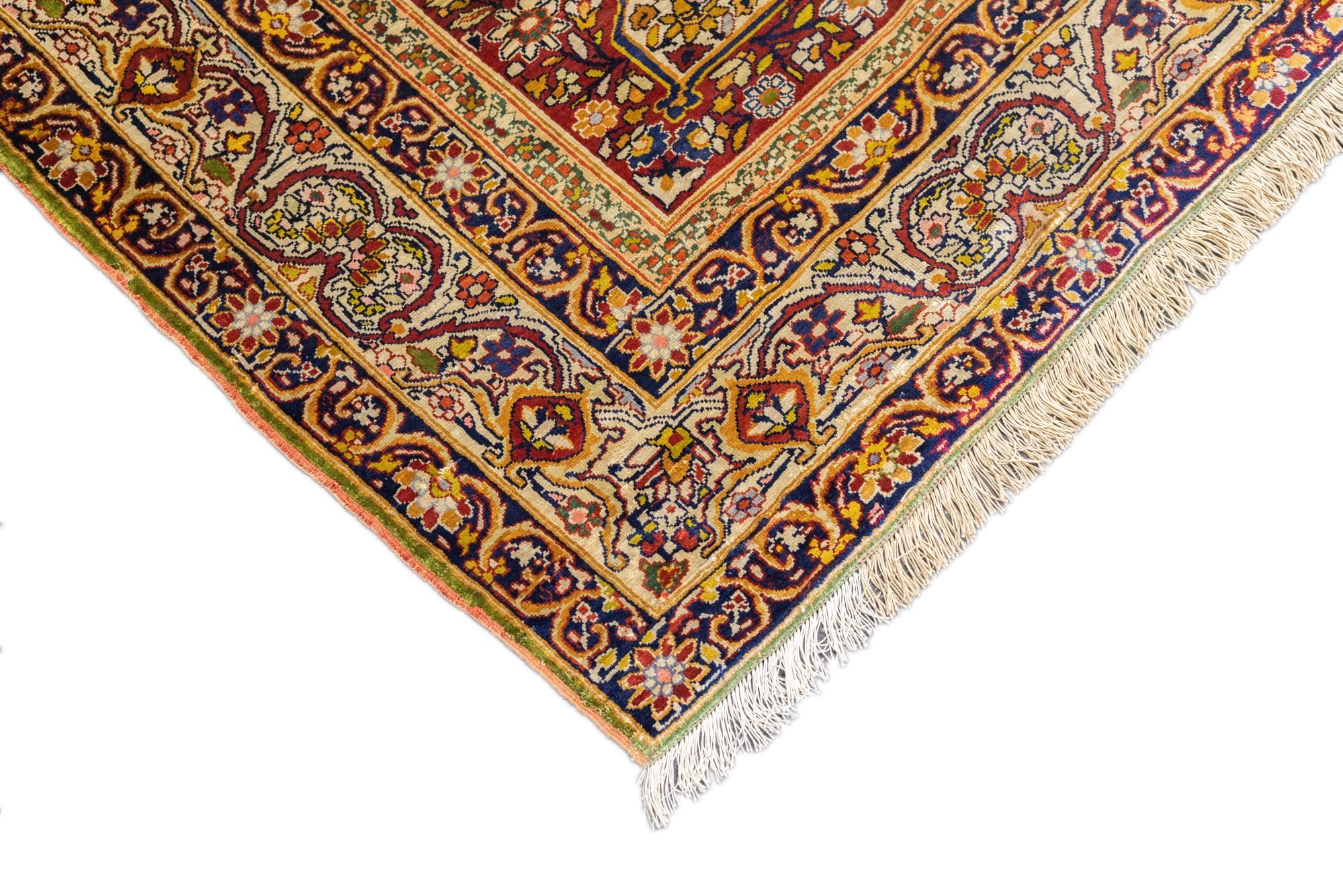 Antiker Kerman-Teppich 4'5'' x 6'3'' (Persisch) im Angebot