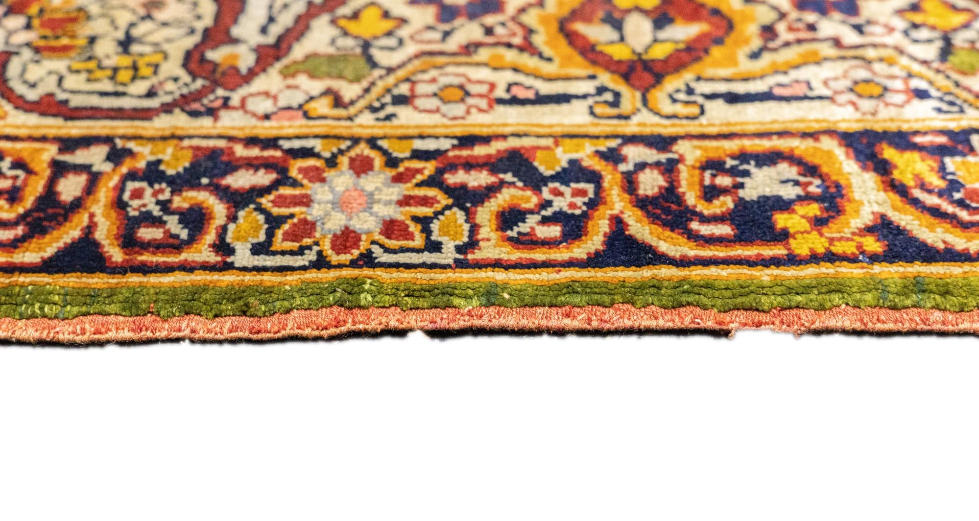 Antiker Kerman-Teppich 4'5'' x 6'3'' (Seide) im Angebot