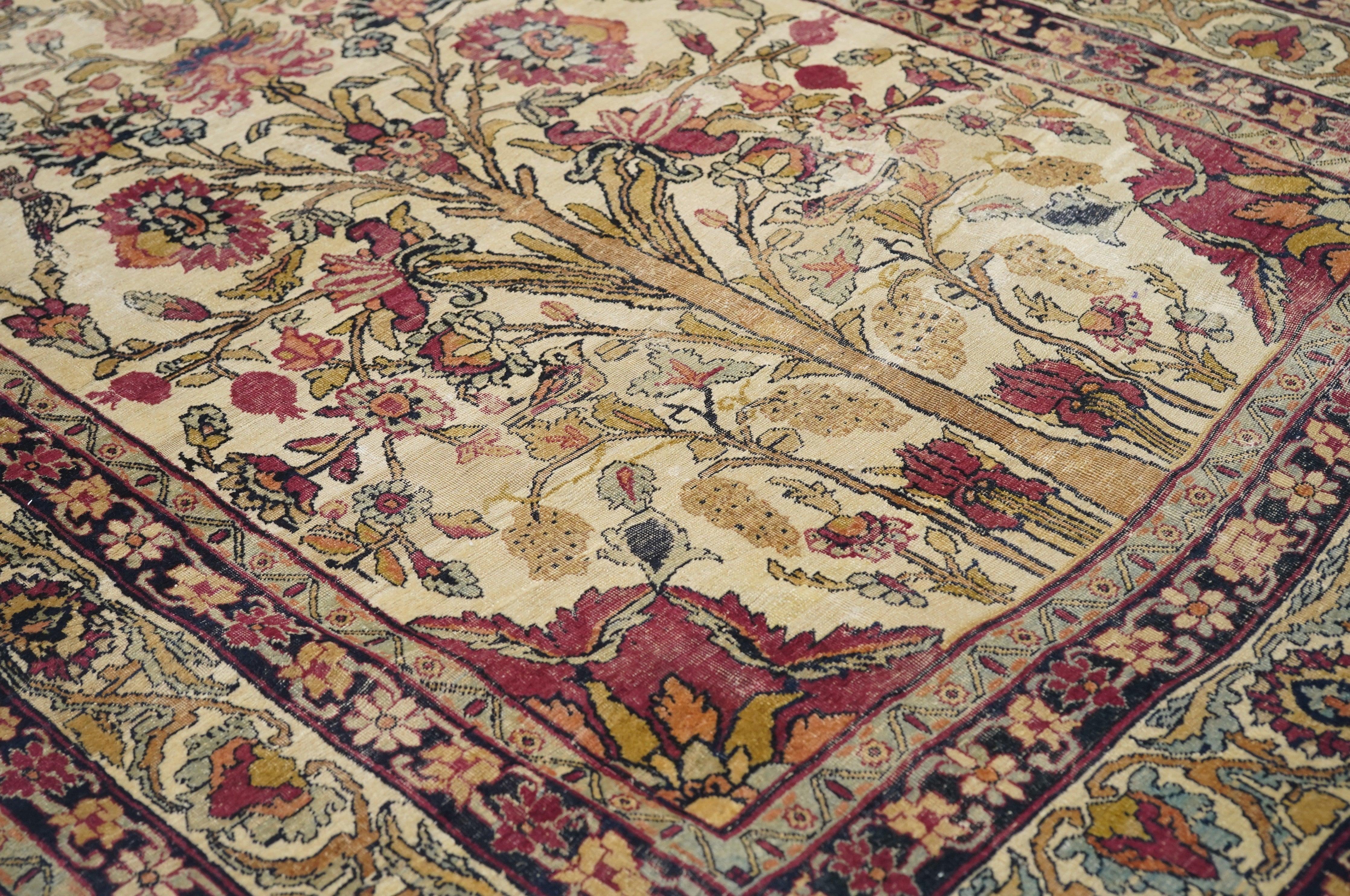 Antique Kerman Rug 4'6'' x 7'0'' In Good Condition For Sale In New York, NY