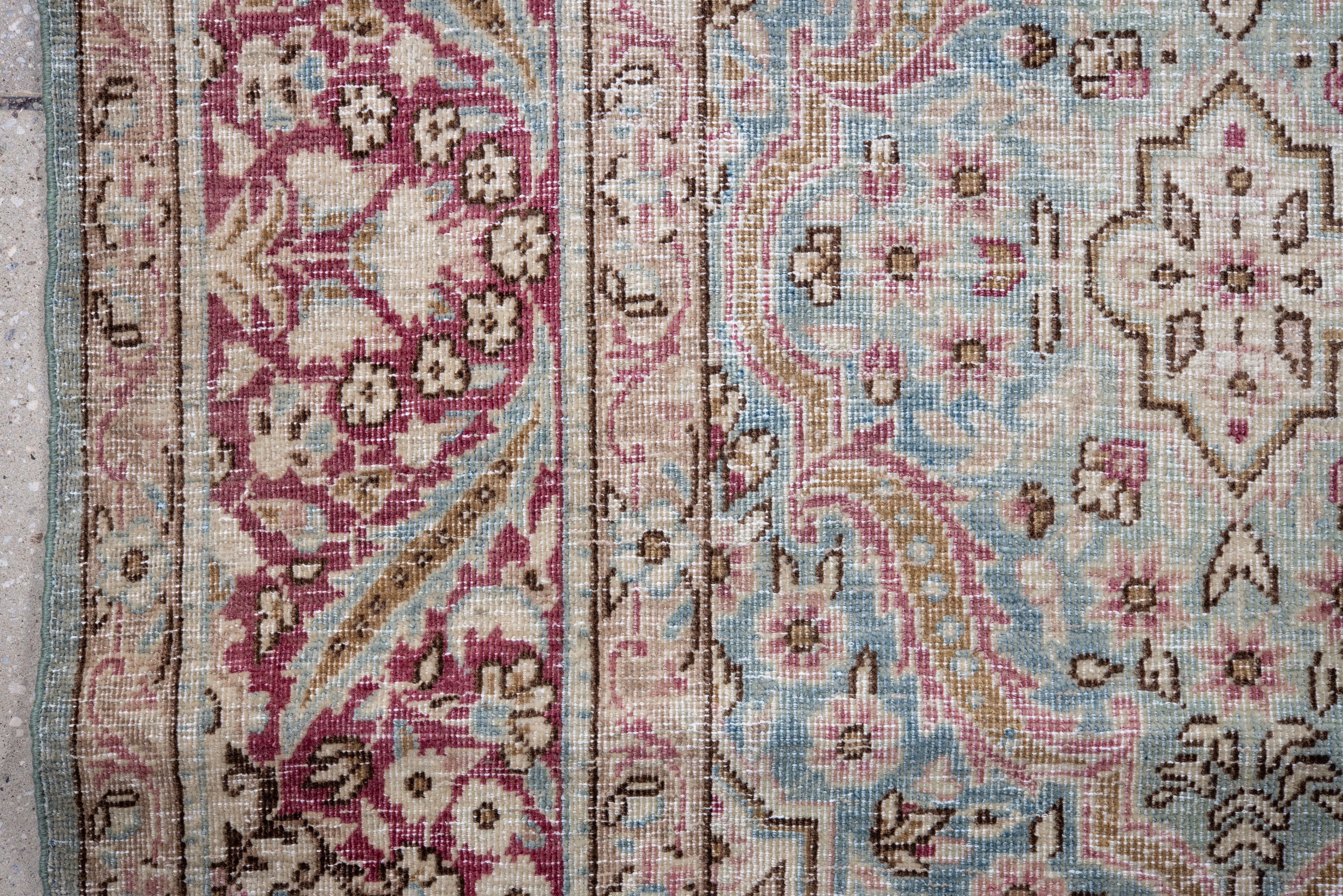 20ième siècle Tapis ancien de Kerman, treillis floral en rose tendre et ciel en vente
