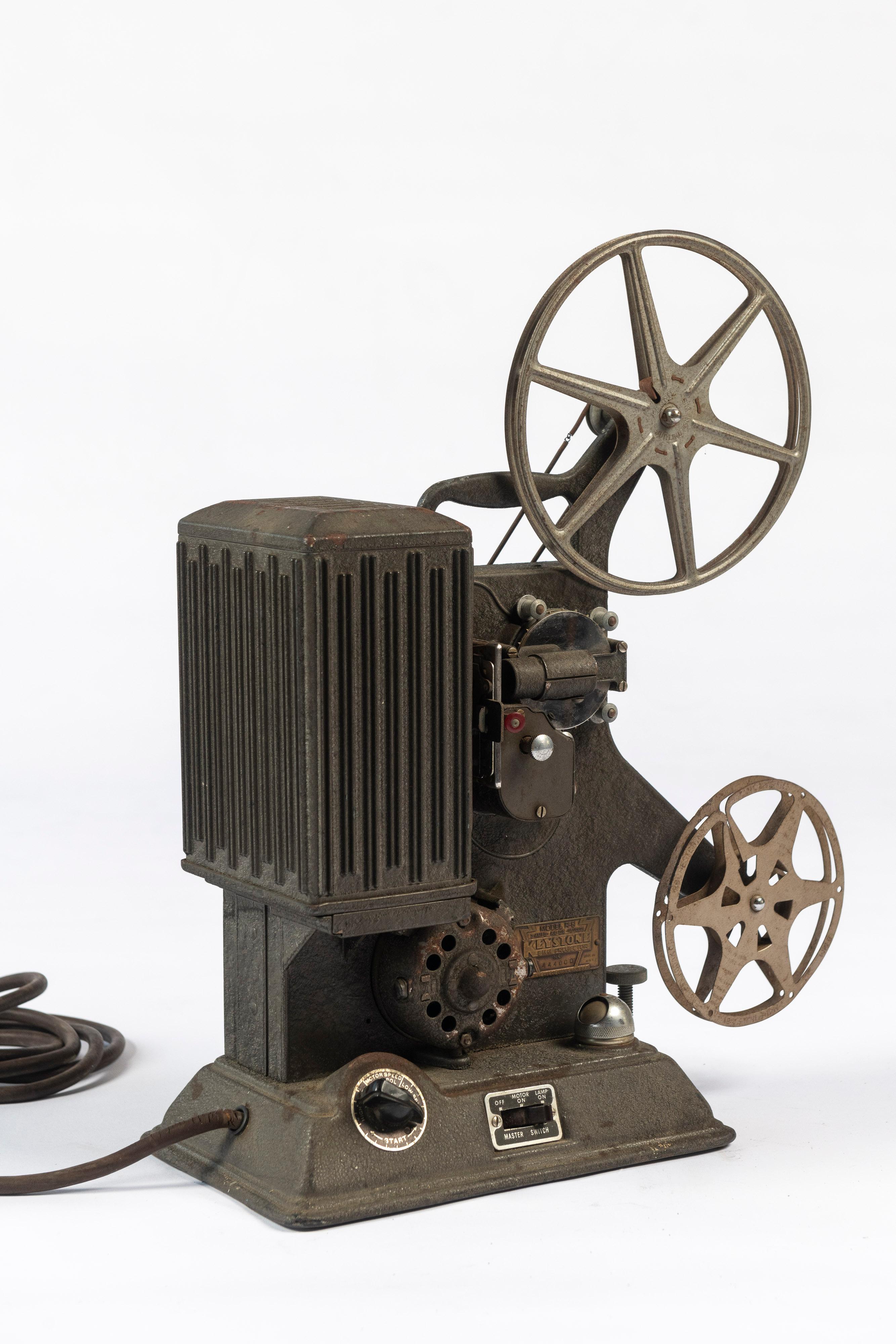 20th Century Antique Keystone 8 M.M. Film Projector, Model R-8, USA For Sale