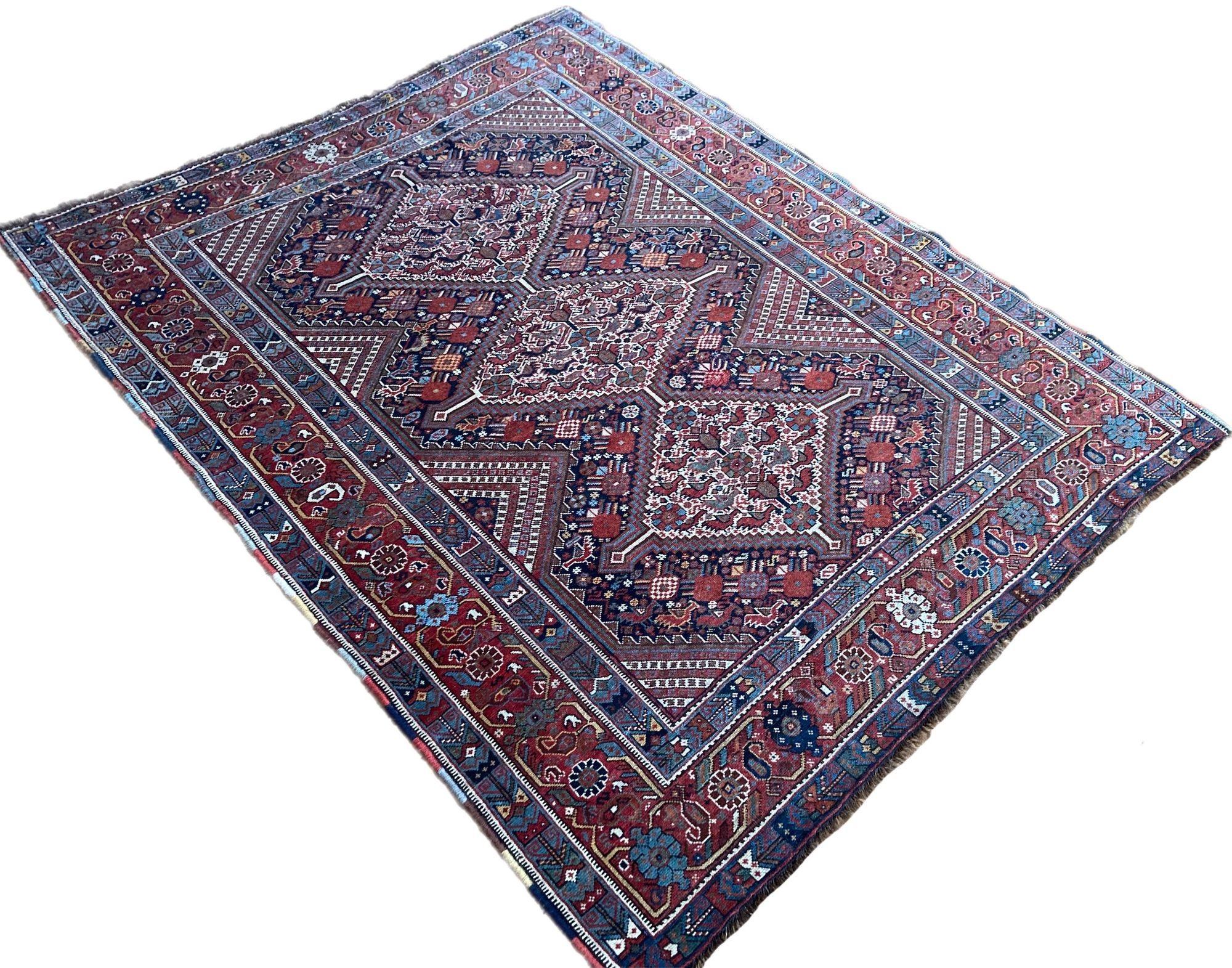 Antique Khamseh Rug 1.78m X 1.45m In Good Condition For Sale In St. Albans, GB