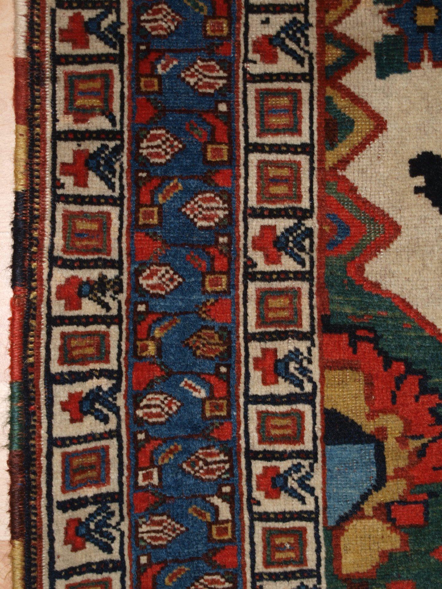 Antique Khamseh tribal rug of beautiful design and colour.  Circa 1870. In Good Condition For Sale In Moreton-In-Marsh, GB