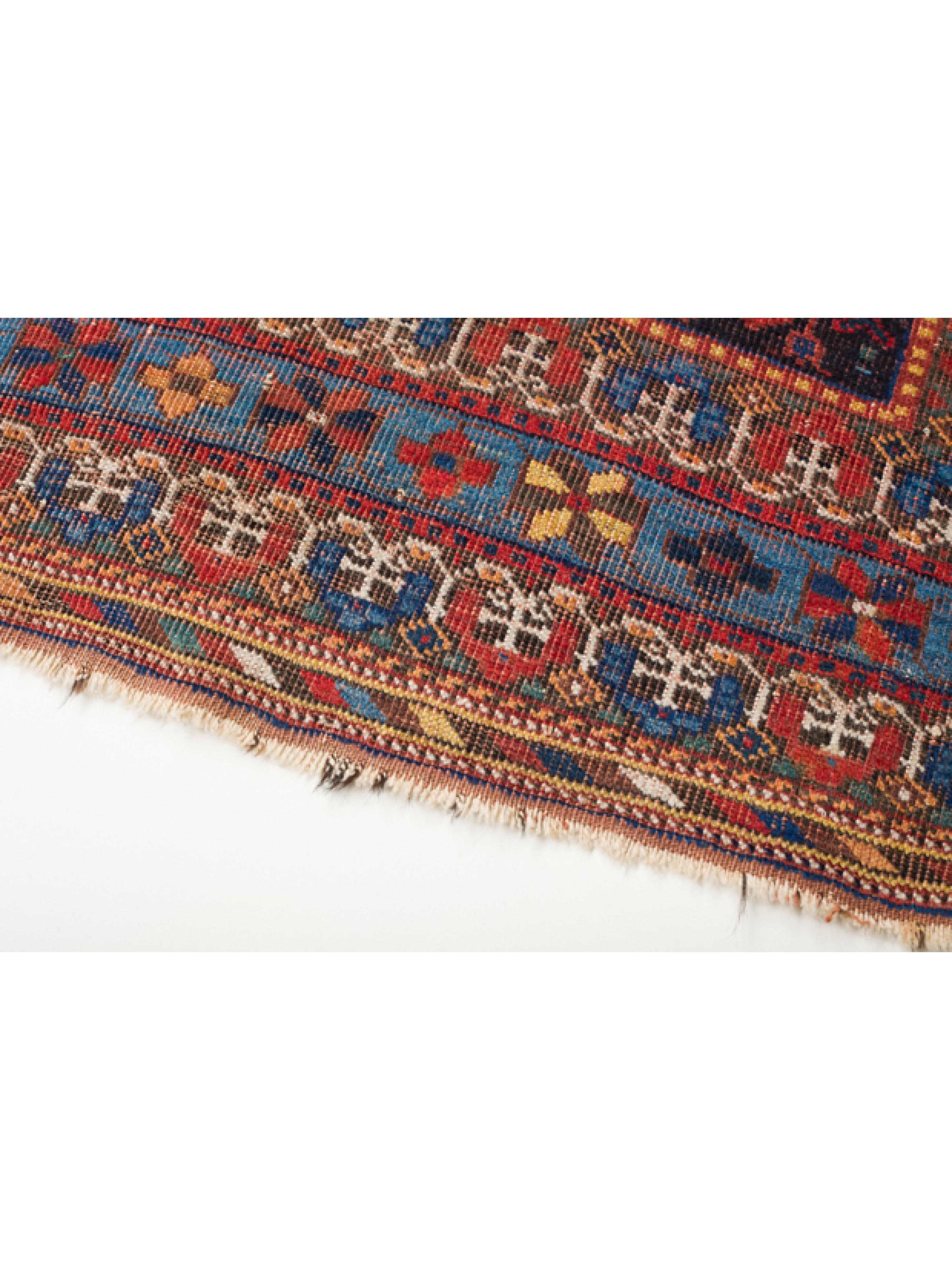 Tapis ancien en laine Khamseh avec oiseaux et motifs géométriques Tapis tribal naturel État moyen - En vente à Tokyo, JP