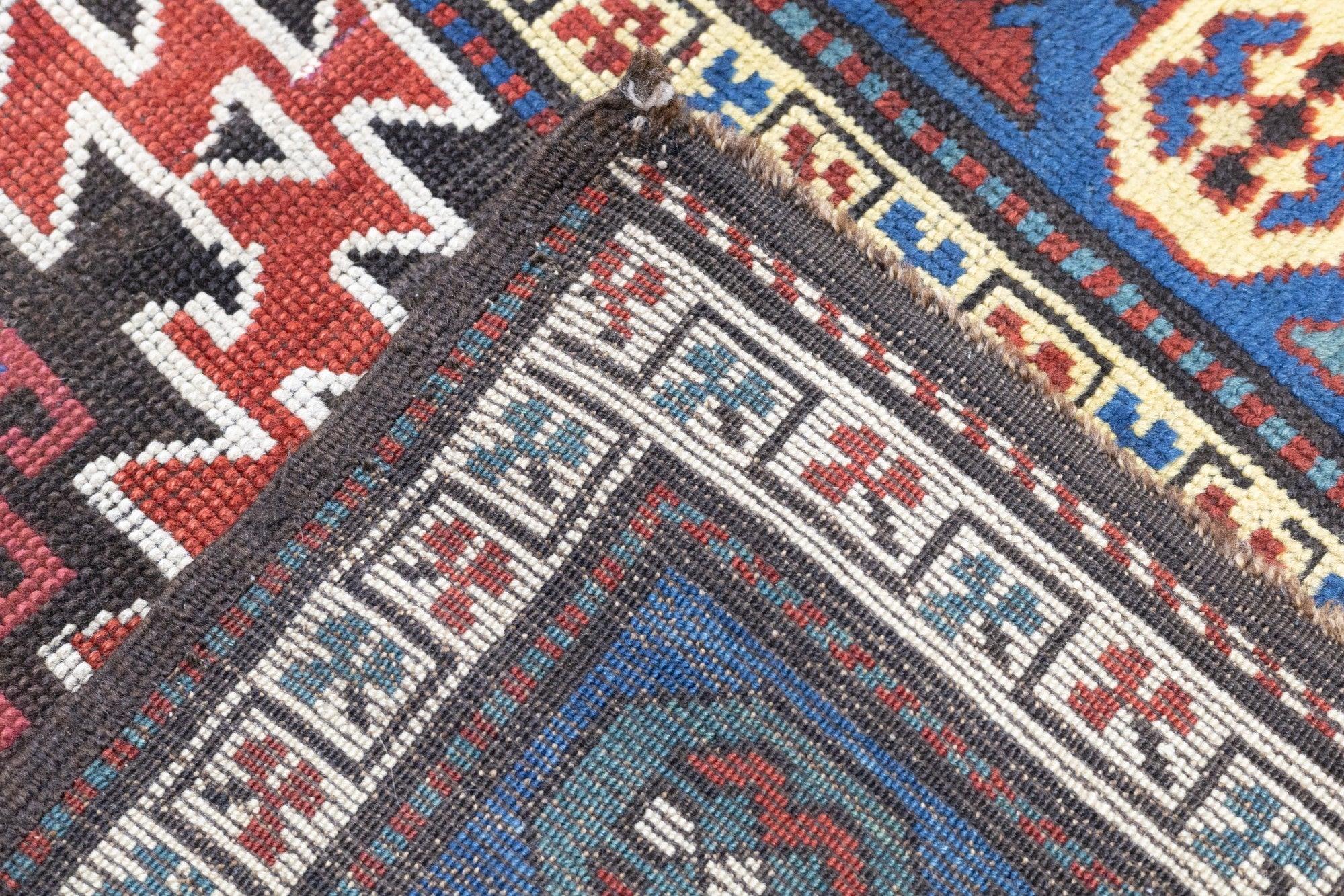Antiker Kharabagh-Teppich 3'6'' x 6'10'' (Wolle) im Angebot