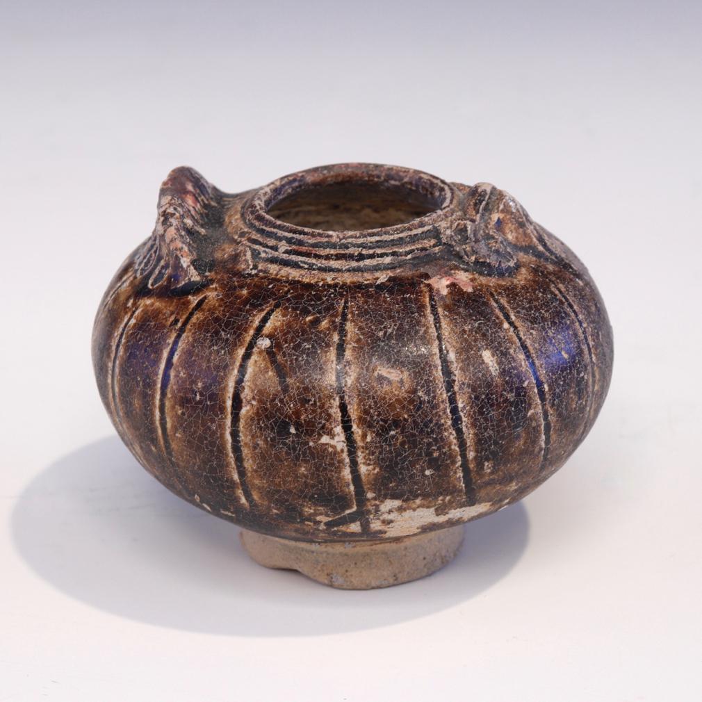Ancien pot à chaux khmer en céramique en forme d'oiseau en vente 3