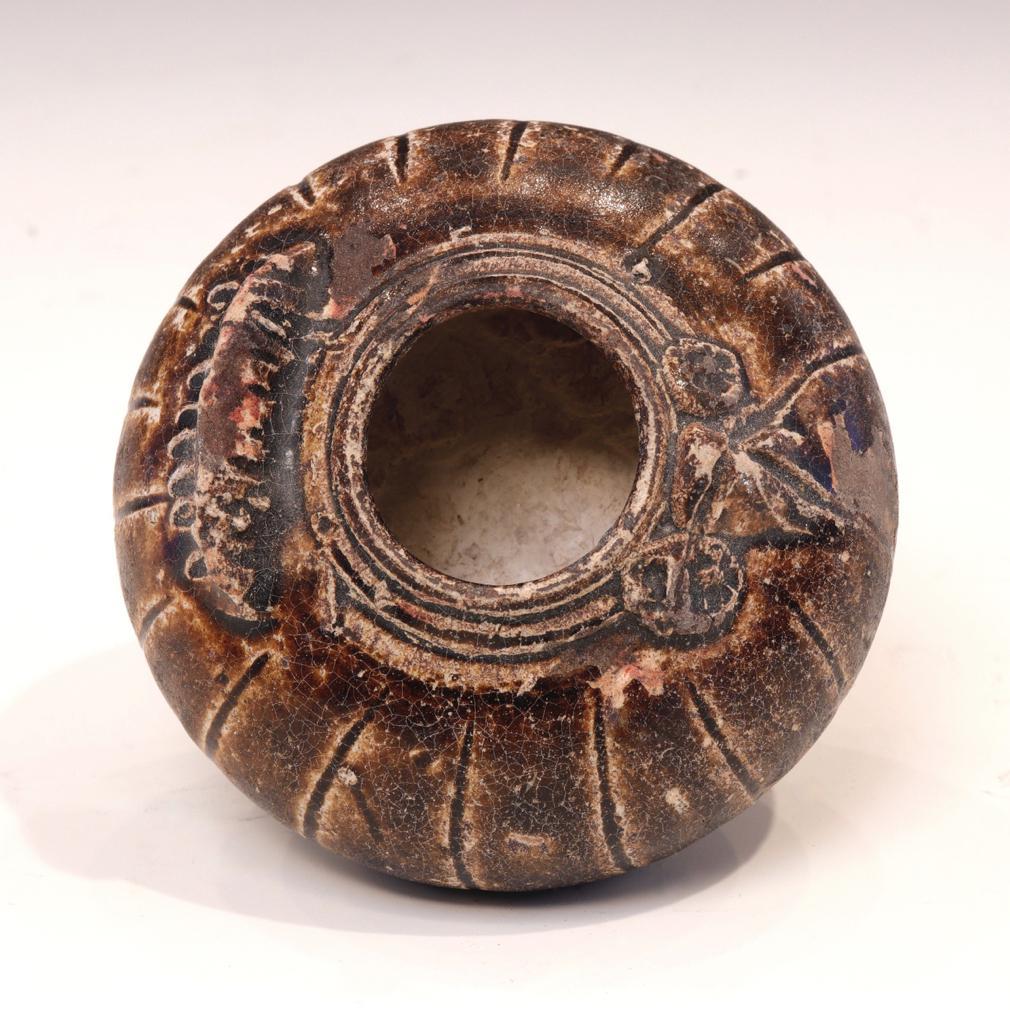 Ancien pot à chaux khmer en céramique en forme d'oiseau en vente 4