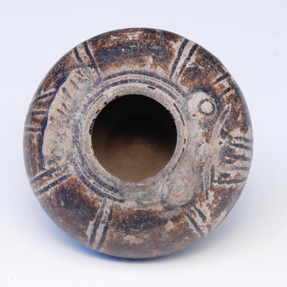 Antique Khmer Bird Shaped Lime Pot In Good Condition For Sale In Point Richmond, CA
