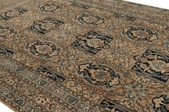 Antiker Khorassan Perserteppich, Kamel und dunkelblaue Blumenmuster - Rug & Kilim
