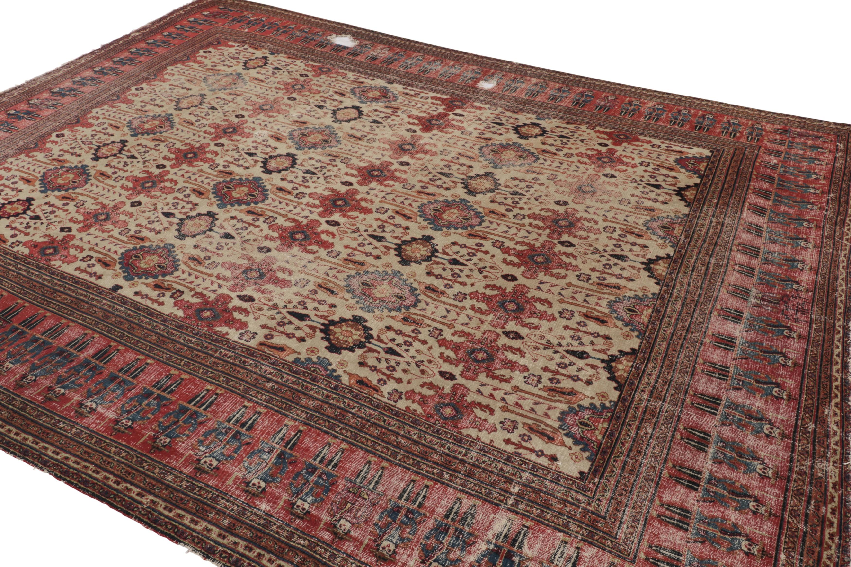 Antico tappeto persiano Khorassan con motivi floreali beige e rossi - Rug & Kilim In condizioni buone in vendita a Long Island City, NY