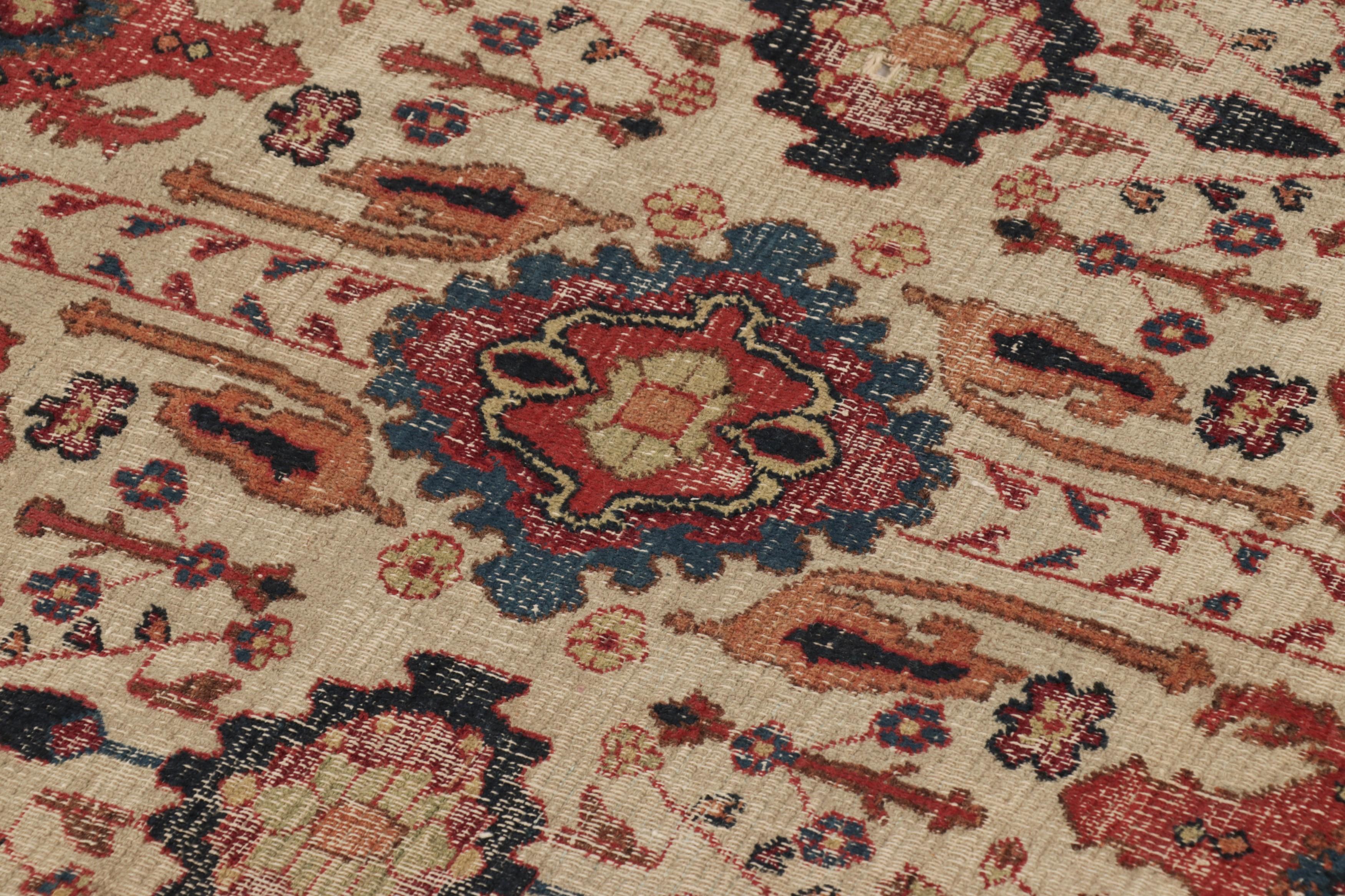 Antico tappeto persiano Khorassan con motivi floreali beige e rossi - Rug & Kilim in vendita 1
