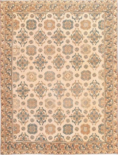 Antique Khotan Carpet. Size: 9 ft x 12 ft 2 in (2.74 m x 3.71 m)