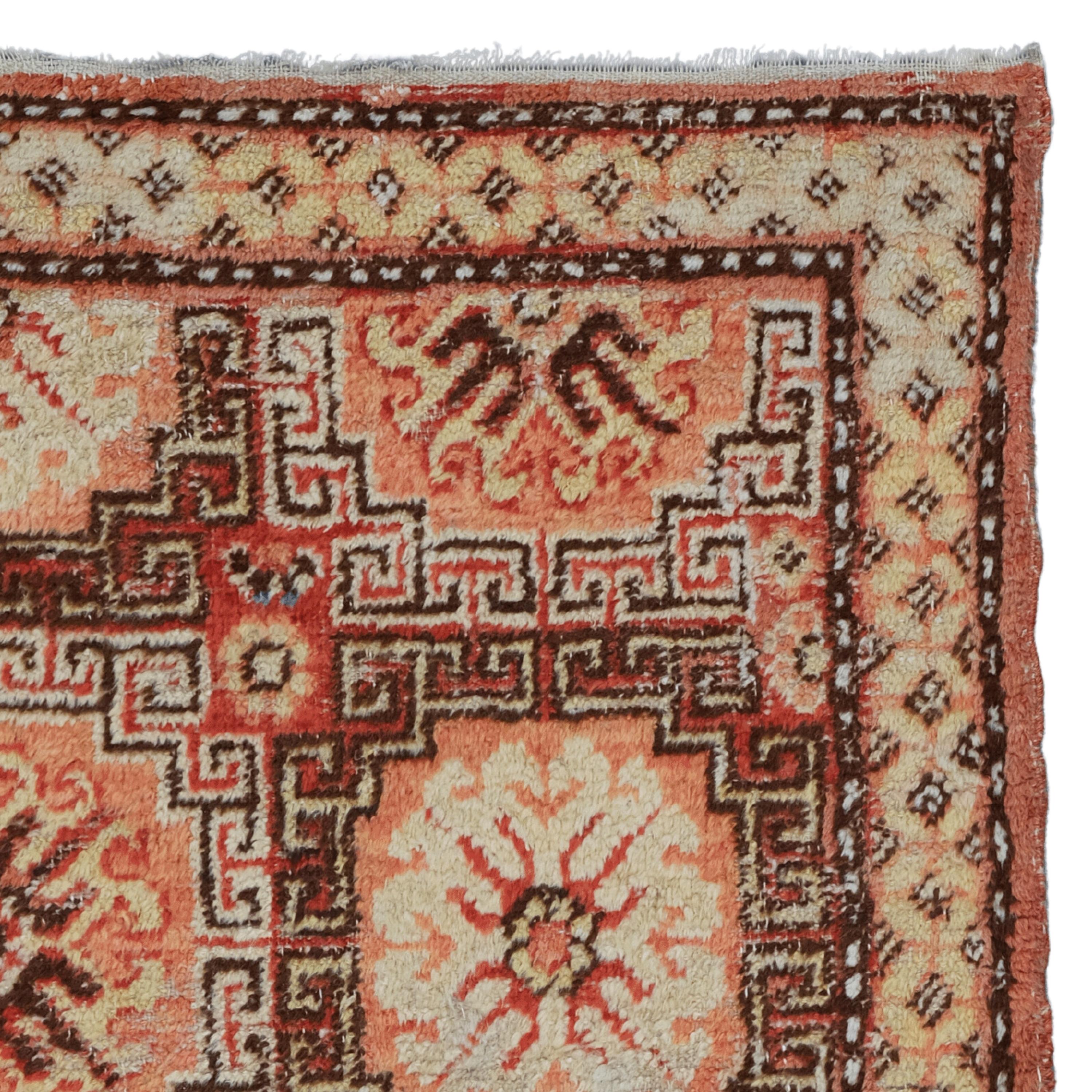 Antique Khotan Rug - 19th Century Khotan Rug, Handwoven Turkish Rug, Antique Rug In Good Condition For Sale In Sultanahmet, 34