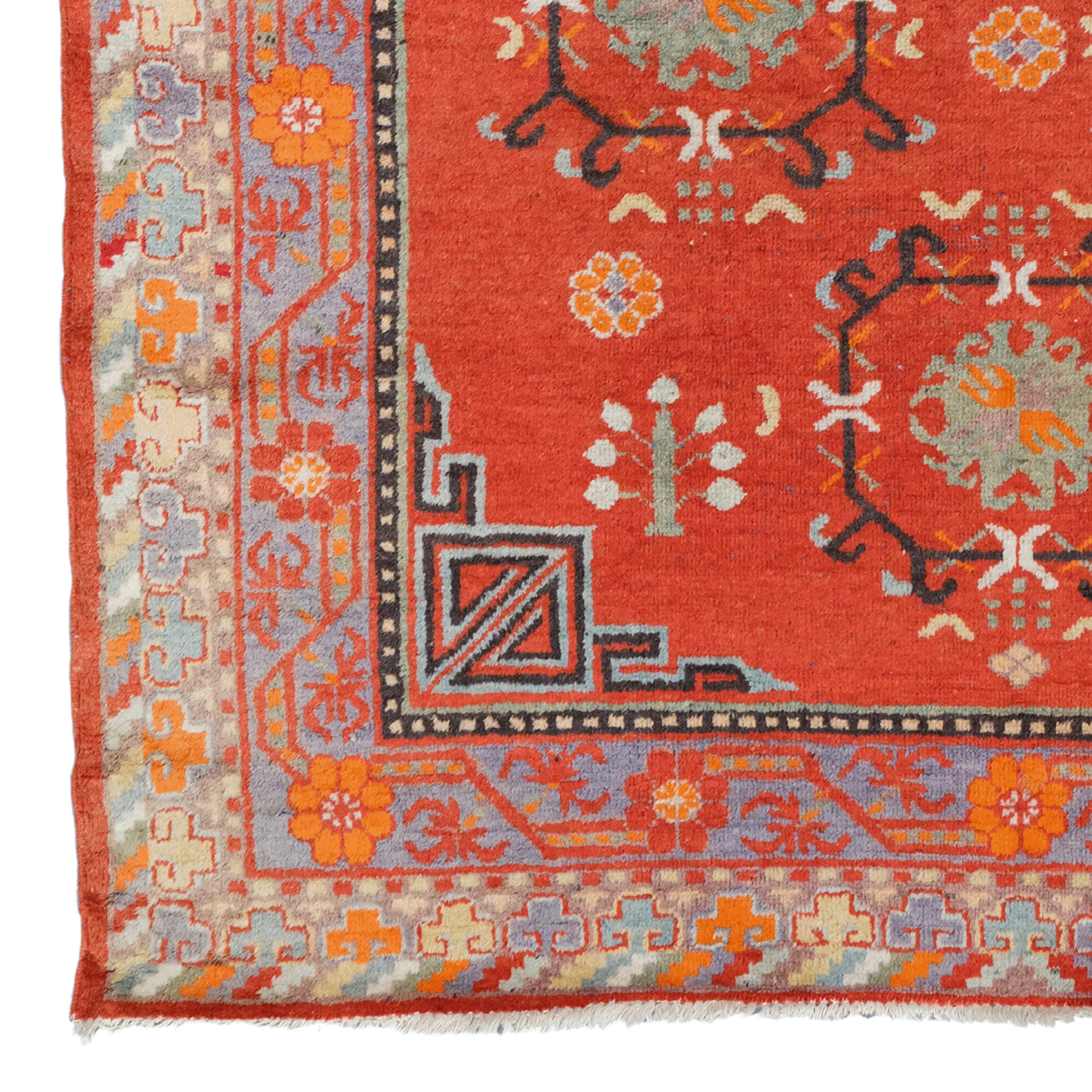 This extraordinary carpet will fascinate you with its illustrated design and vibrant colors that reflect the rich history and craftsmanship of the period. Each stitch tells the story of skilled craftsmen who masterfully crafted every detail. Various