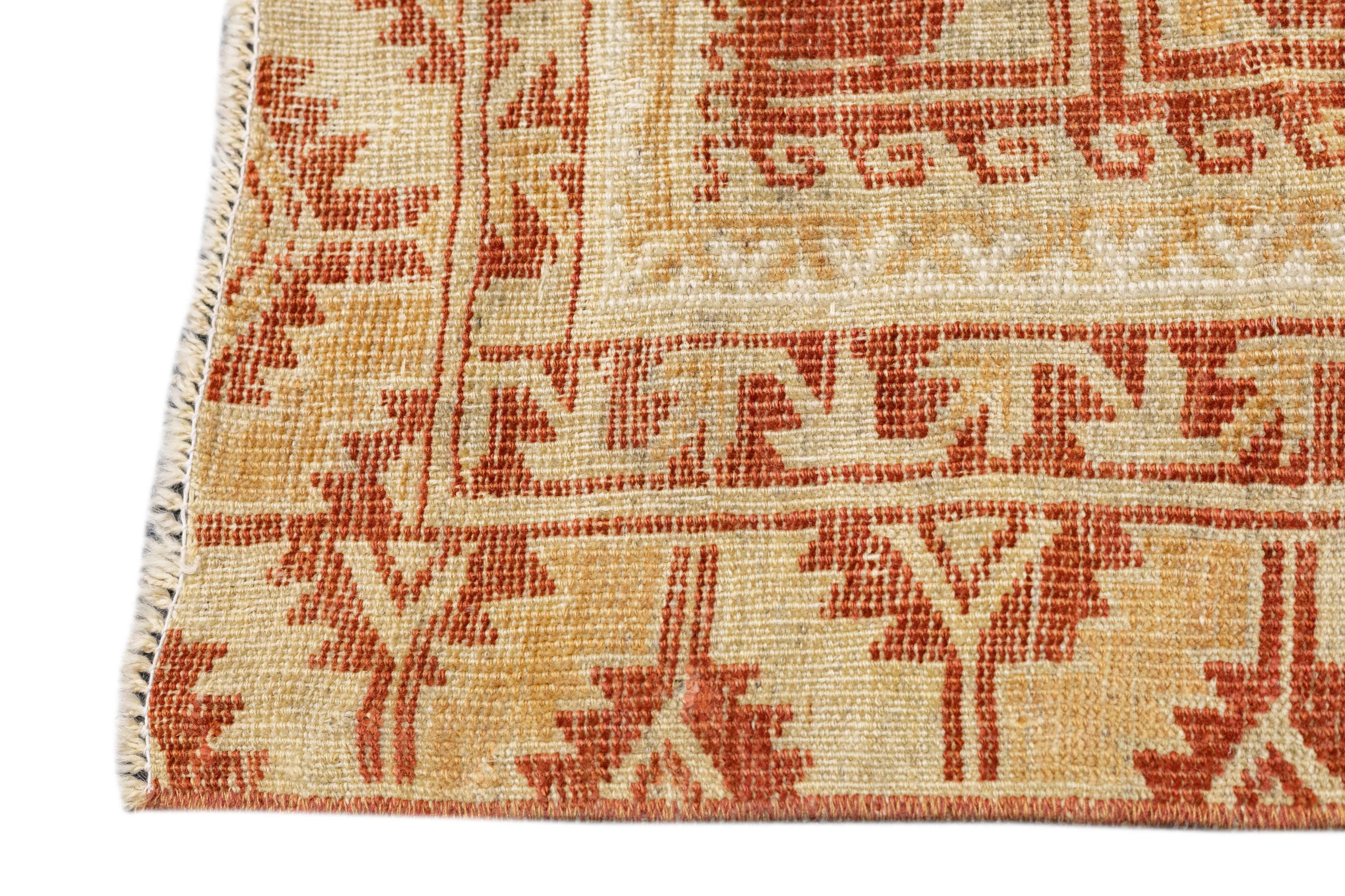 Tapis Khotan ancien 3'10'' x 6'7'' Bon état - En vente à New York, NY