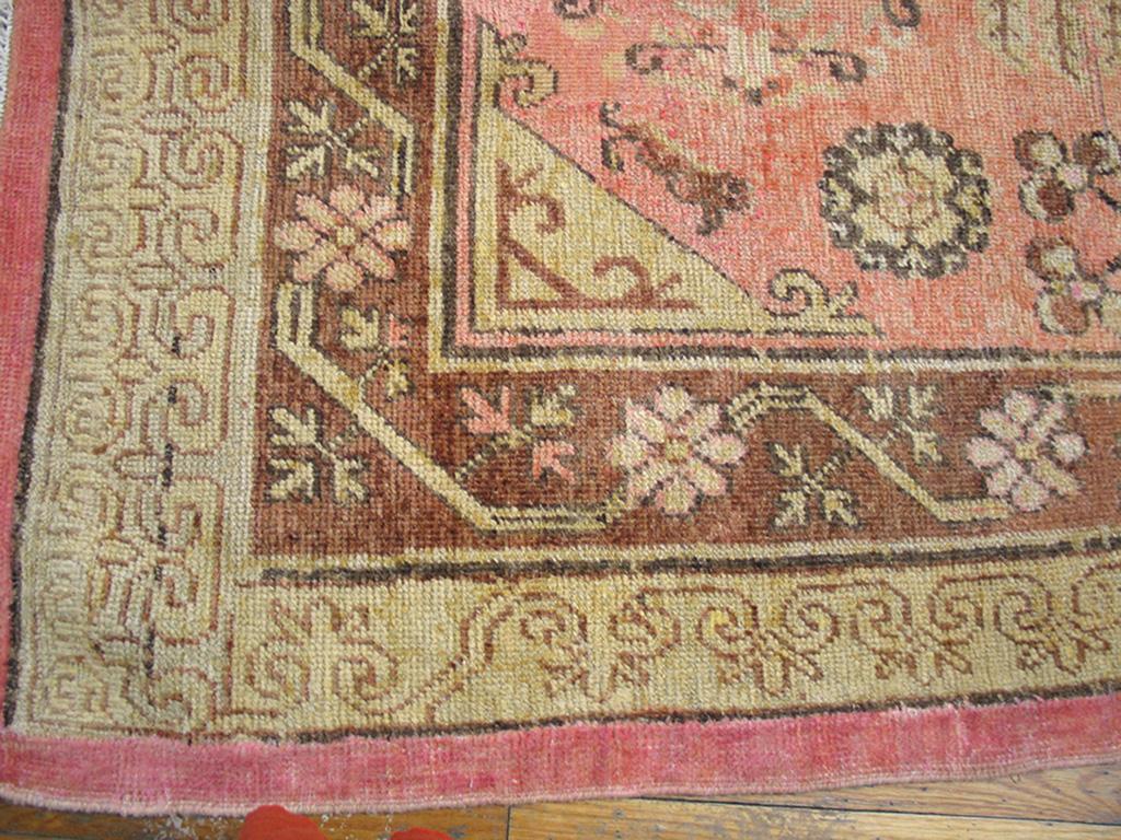 Chinese Early 20th Century Central Asian Khotan Rug ( 4'2