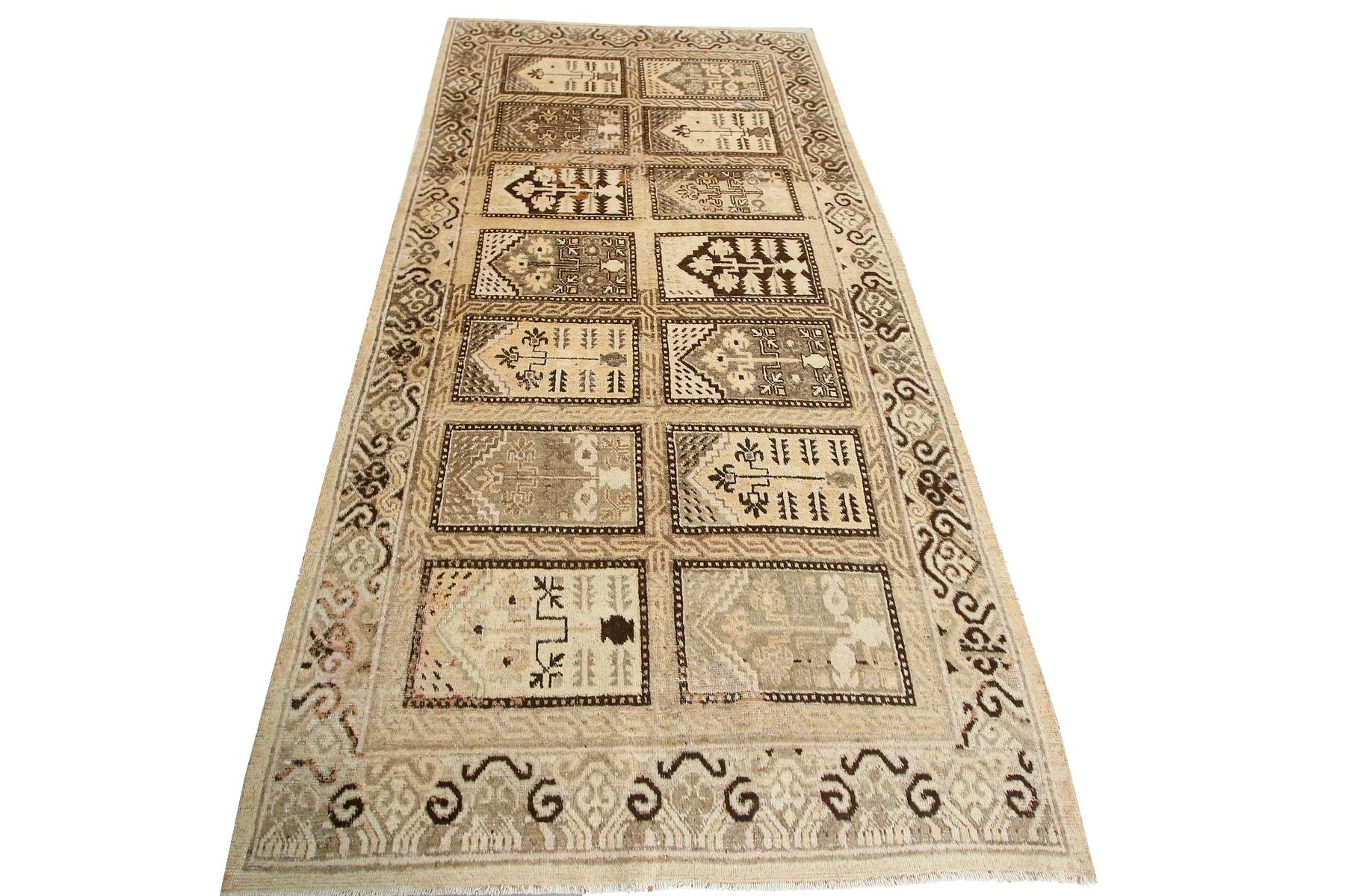 Noué à la main Tapis Khotan antique Samarkand géométrique beige Turkestan 1890 en vente