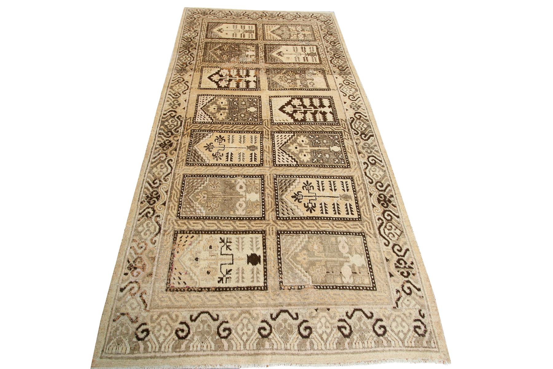 Hand-Knotted Antique Khotan Rug Antique Samarkand Rug Geometric Turkestan 1890 Beige For Sale