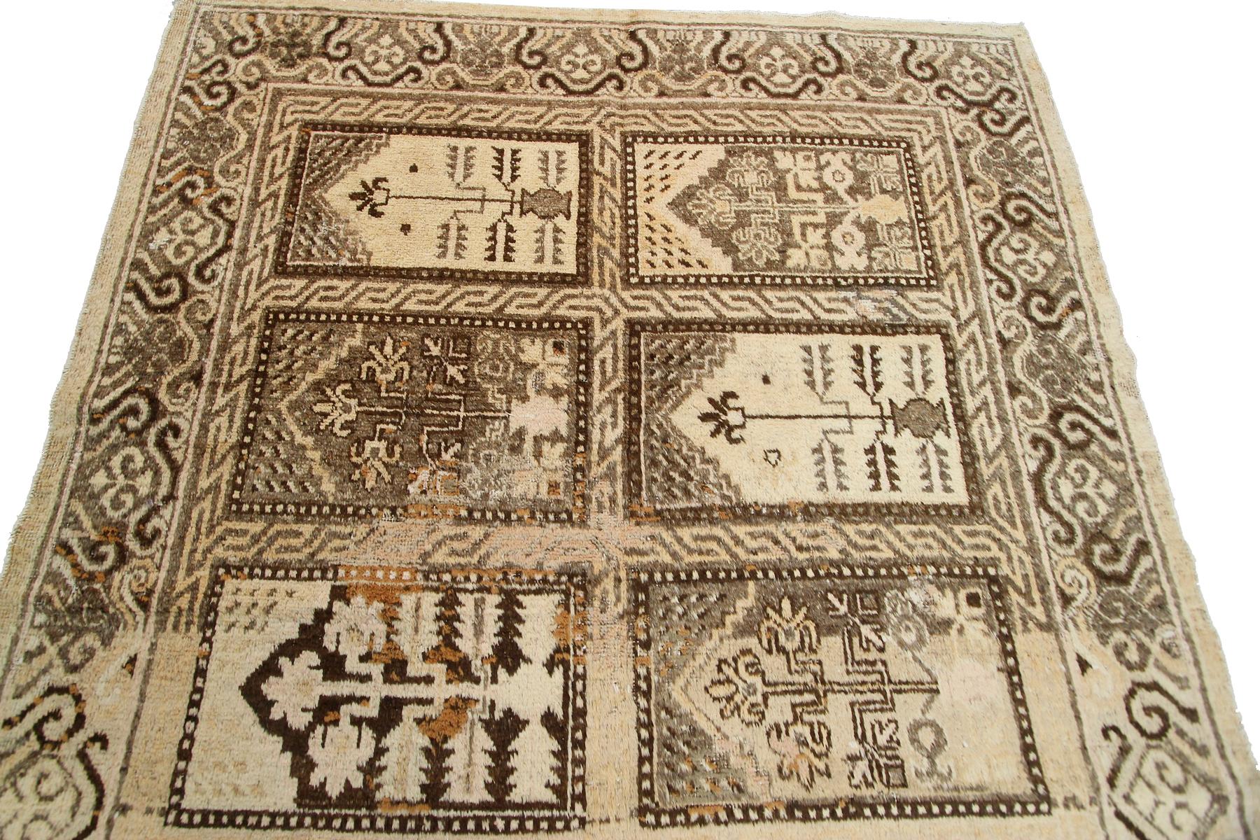 Soie Tapis Khotan antique Samarkand géométrique beige Turkestan 1890 en vente