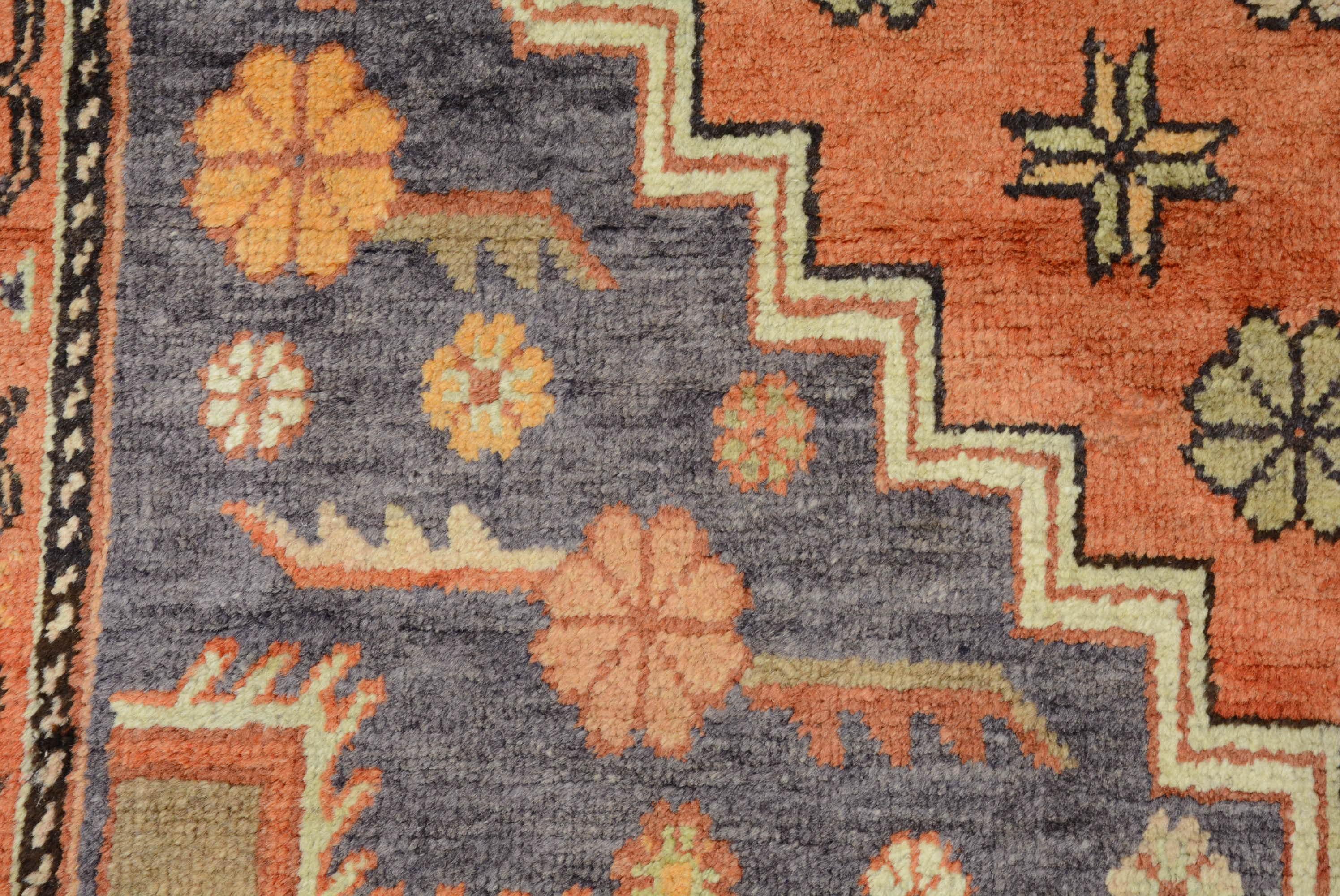Tapis Khotan ancien Excellent état - En vente à Closter, NJ