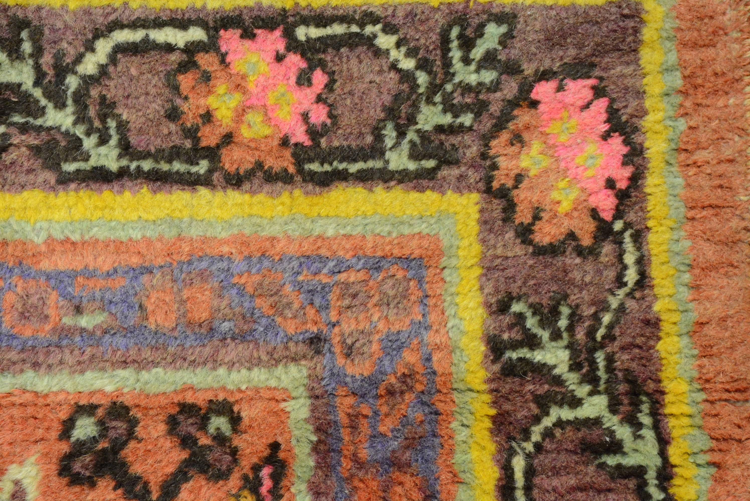 20ième siècle Tapis Khotan ancien en vente